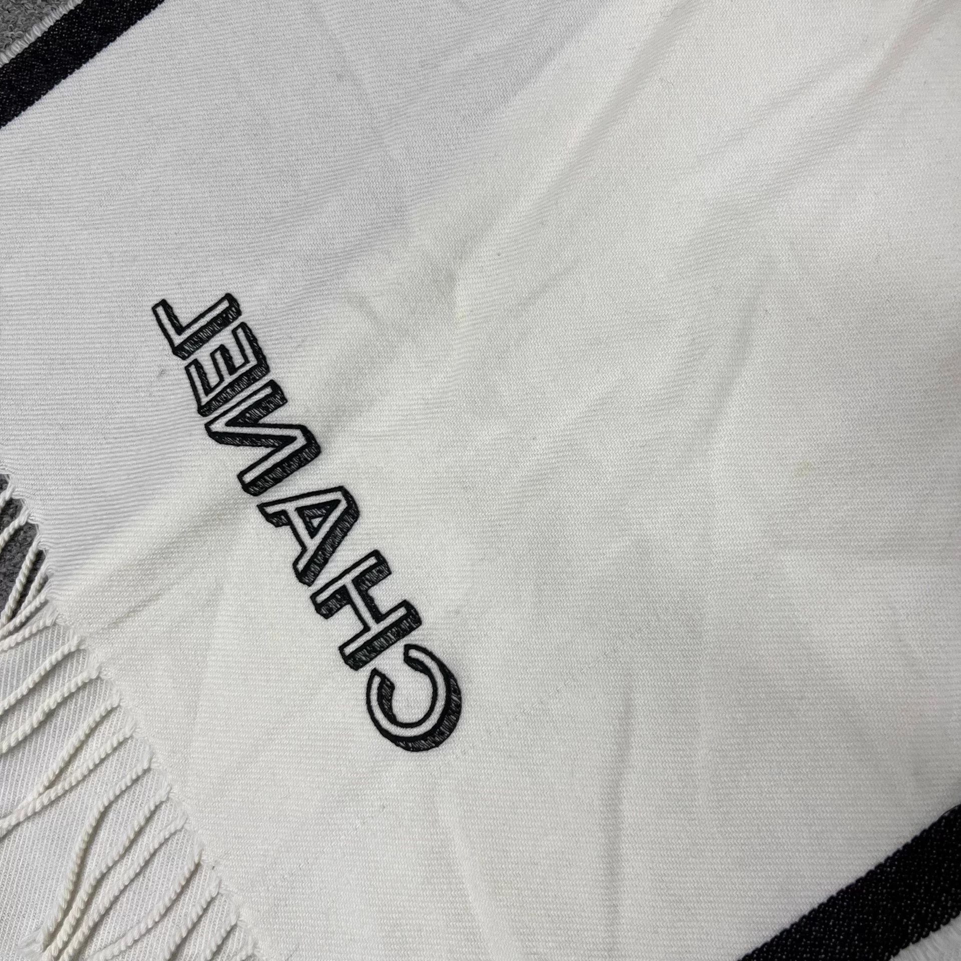Chanel Chanel Flipped Logo Wool Scarf 99 New Size ONE SIZE - 3 Thumbnail