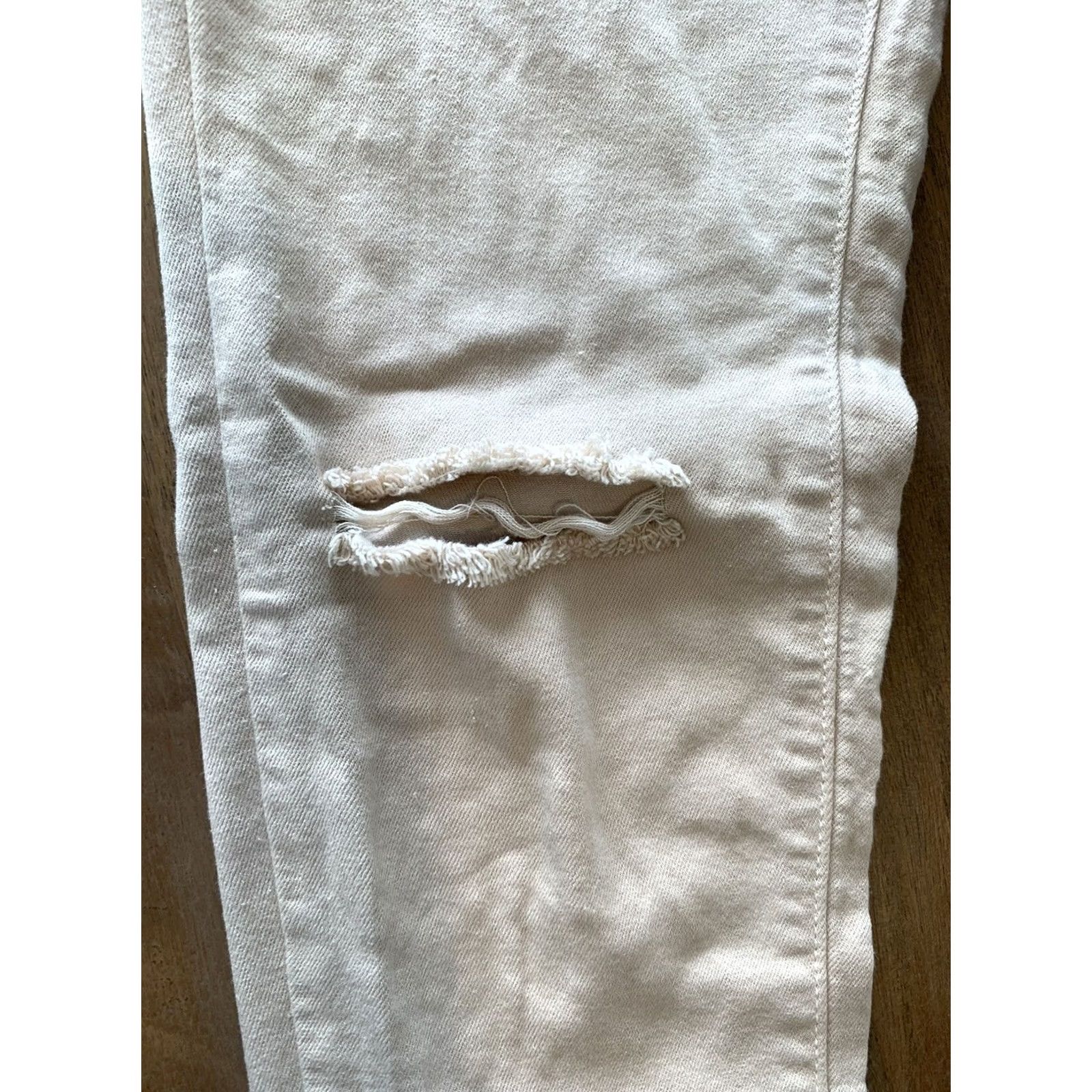Denime JUST BLACK Jeans Women Sz 24 Skinny Beige Denim Stretch Distressed Hem Made USA Size 42" / US 20 - 4 Thumbnail