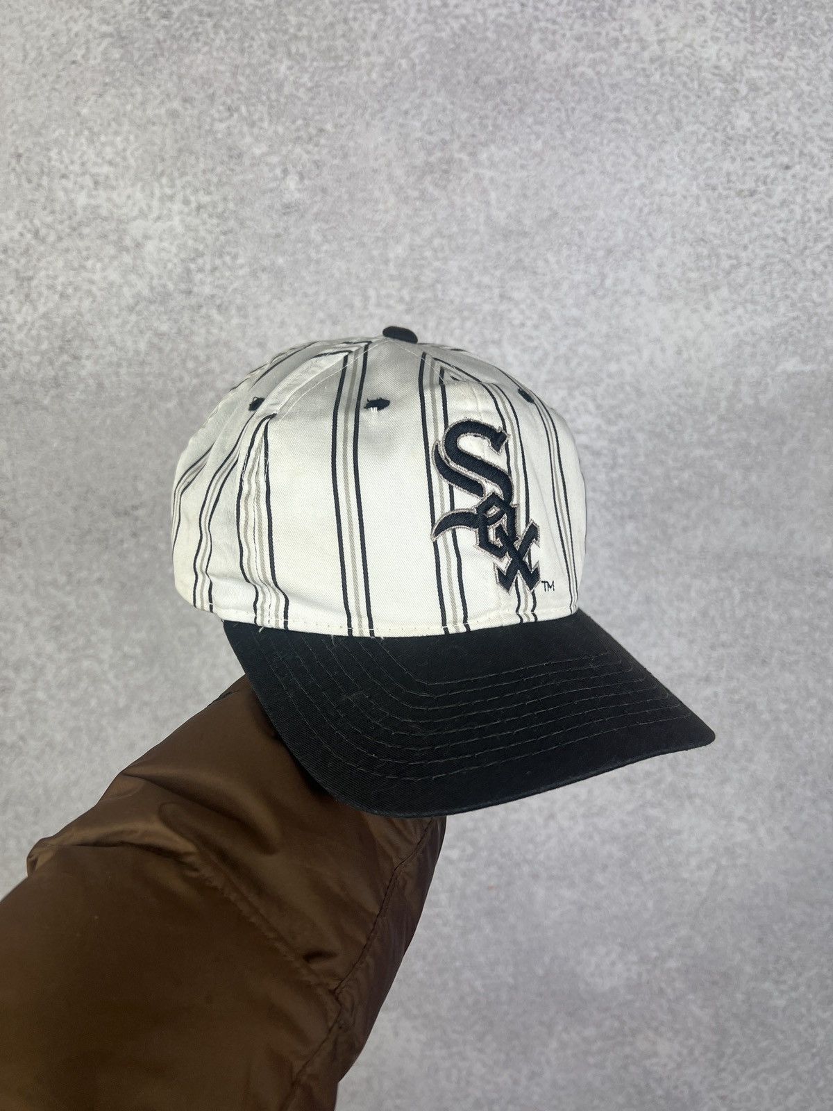 Starter Vintage 80s Starter Chicago White Sox MLB Striped Cap Size ONE SIZE - 1 Thumbnail
