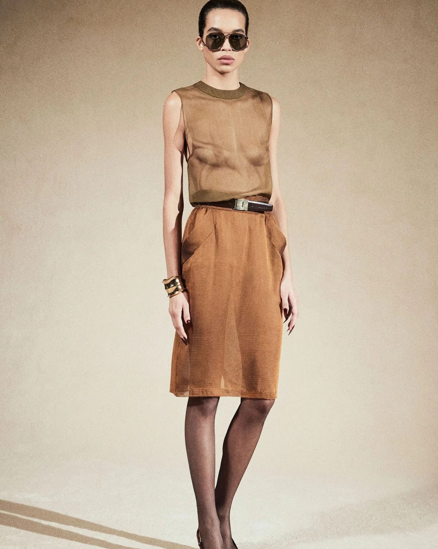 Saint Laurent Paris o1s1wg110125 766539 Sheer Tank Top in Silk Muslin in Brown Size M / US 6-8 / IT 42-44 - 2 Thumbnail