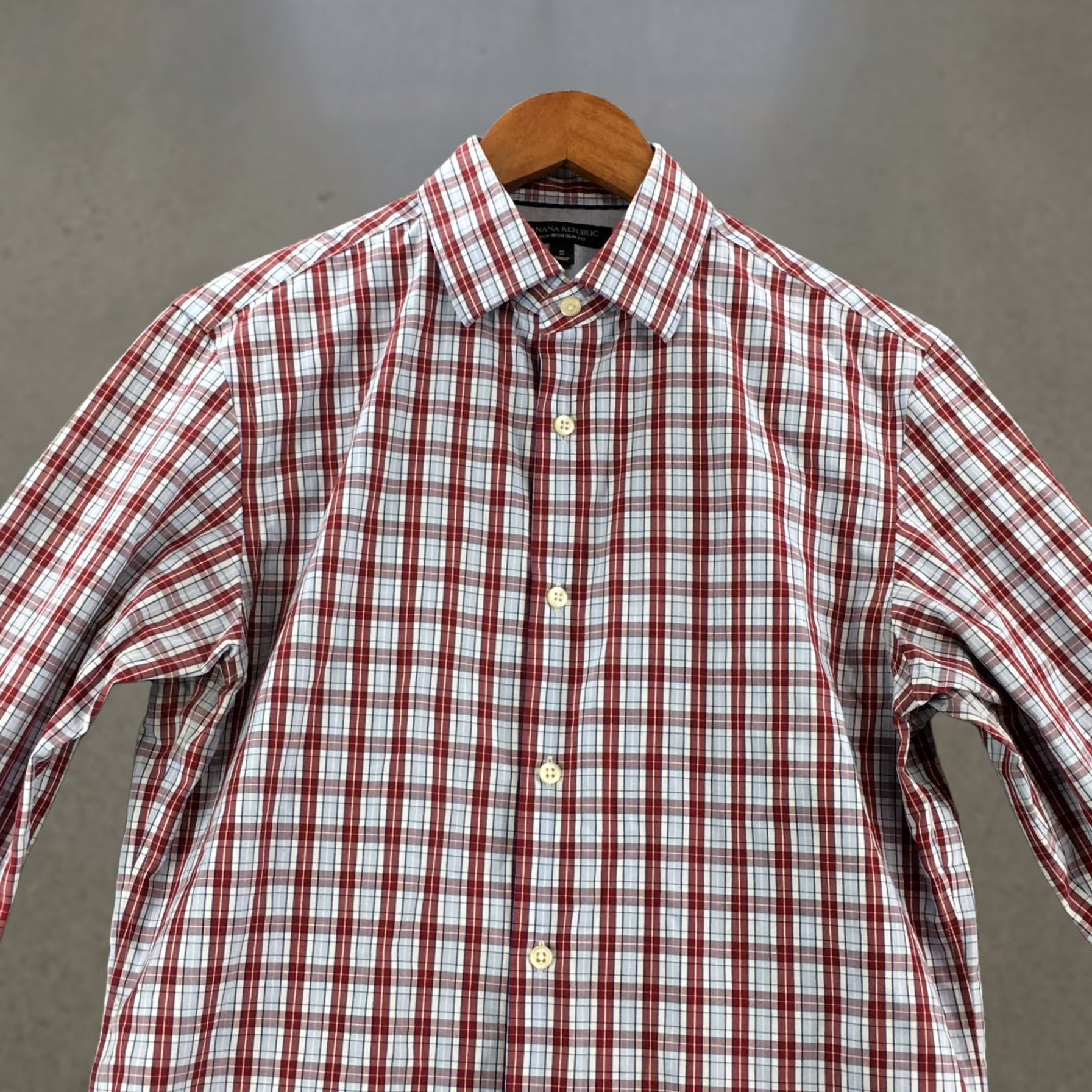 Banana Republic Banana Republic Button-Up Long Sleeve Shirt Mens Small Slim Red Plaid Shirt Size US S / EU 44-46 / 1 - 1 Thumbnail