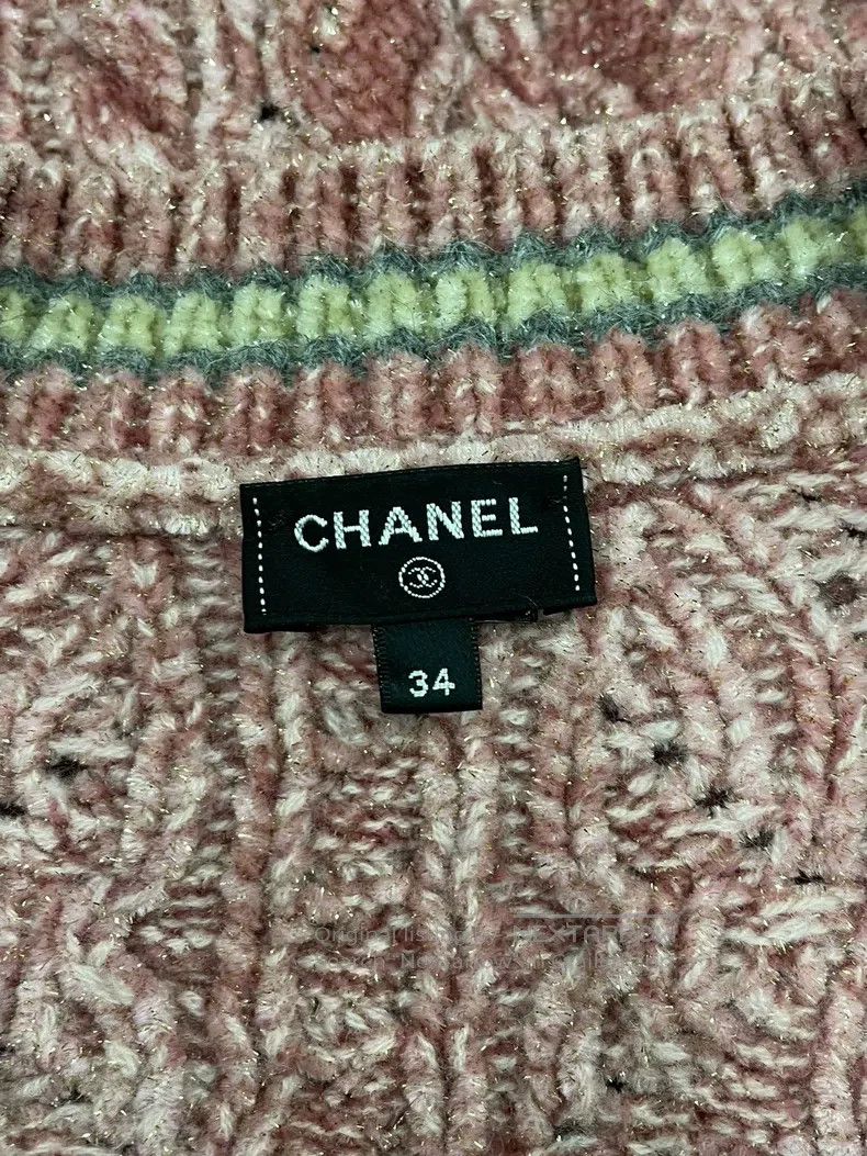 Chanel Chanel 22B pink V-neck velvet knit swester Size XXS / US 00 / IT 34 - 5 Thumbnail