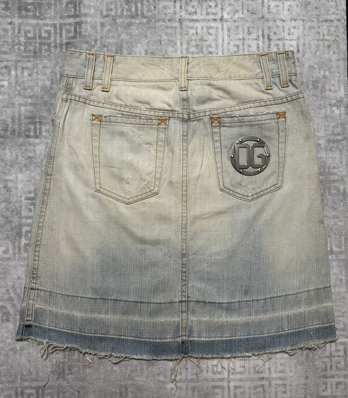 Dolce & Gabbana Dolce & Gabbana distressed-effect denim mini skirt Size 30" / US 8 / IT 44 - 2 Thumbnail