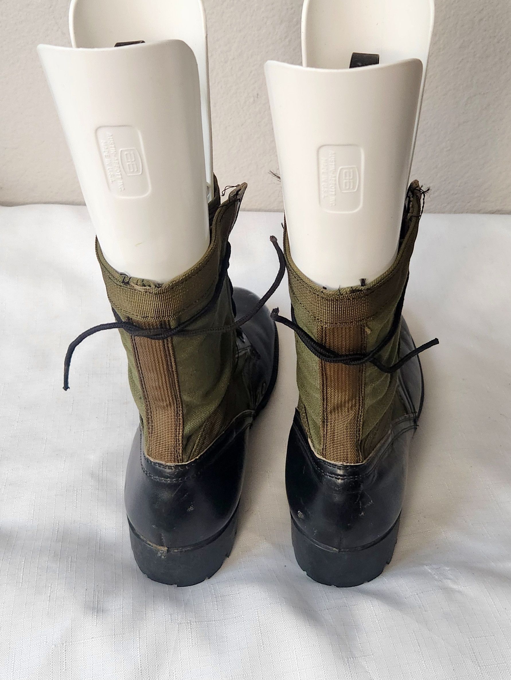 Vintage Vintage 1960s Vietnam Era Combat Jungle Boots SZ 8 N Tropica Size US 8 / EU 41 - 15 Thumbnail