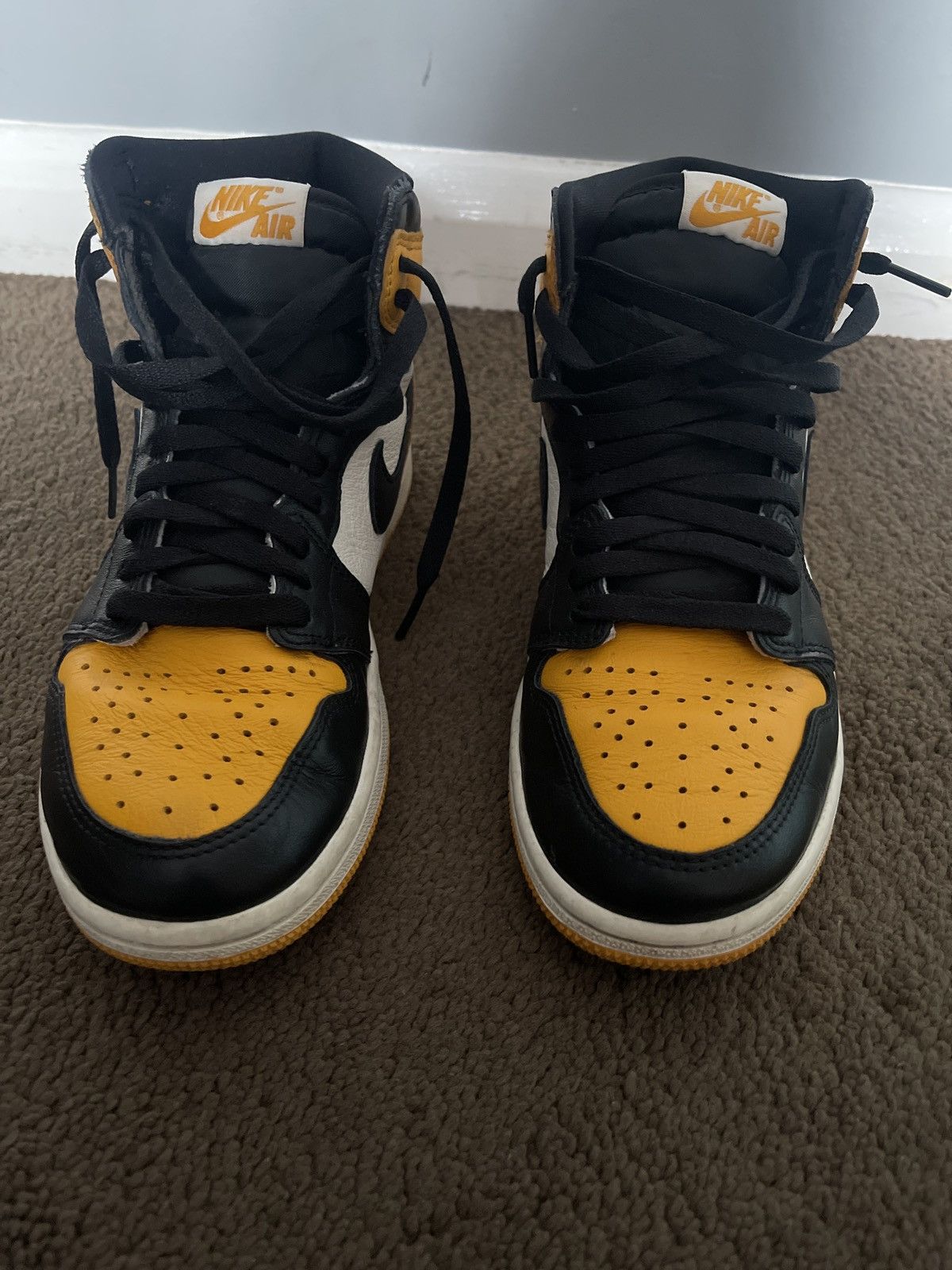 Jordan Brand Air Jordan Retro High OG Taxi/Black Sail UK 8 Size US 8 / EU 41 - 3 Thumbnail