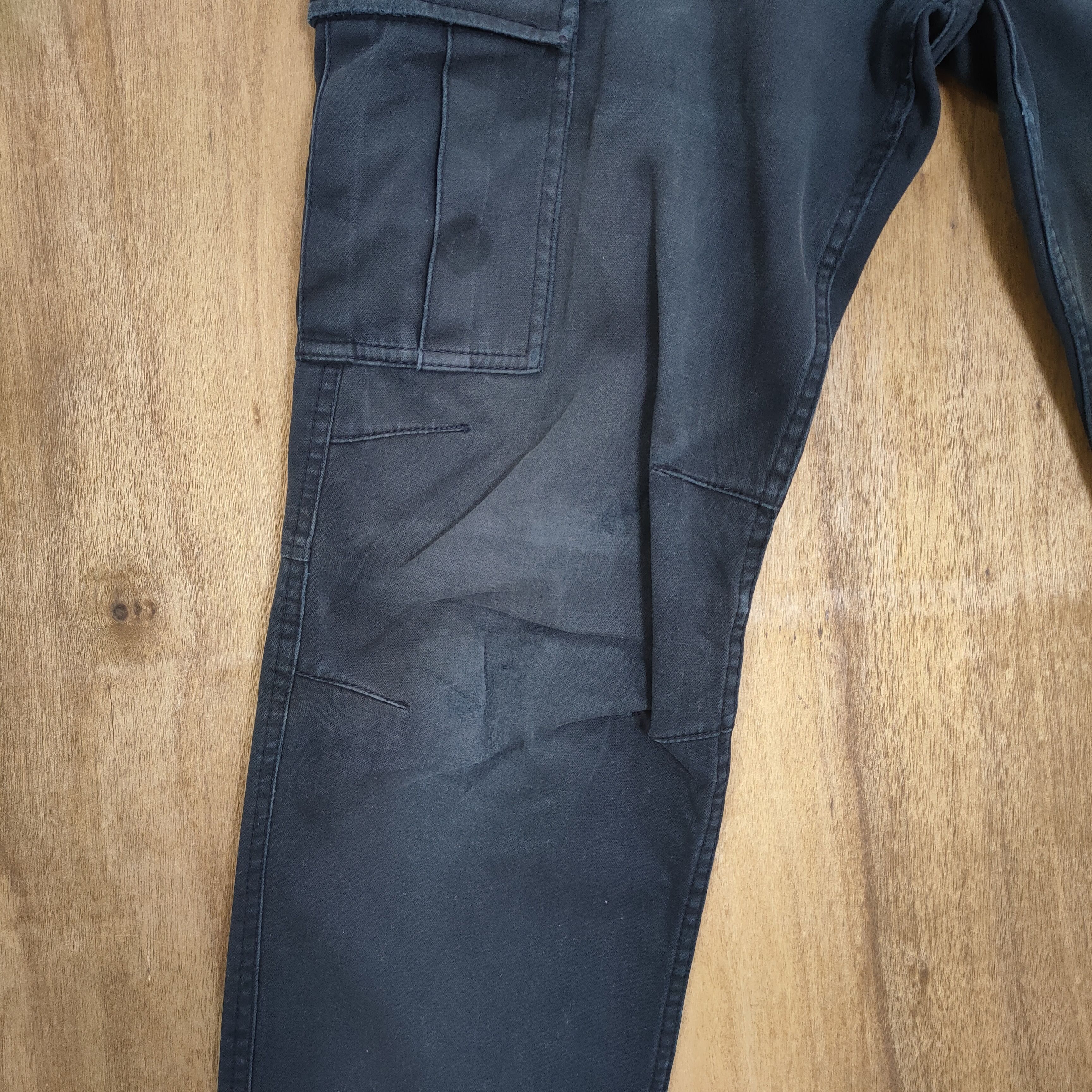 Japanese Brand VINTAGE JAPANESE BRAND DARK BLUE RUSTY CARGO PANTS Size US 32 / EU 48 - 5 Thumbnail