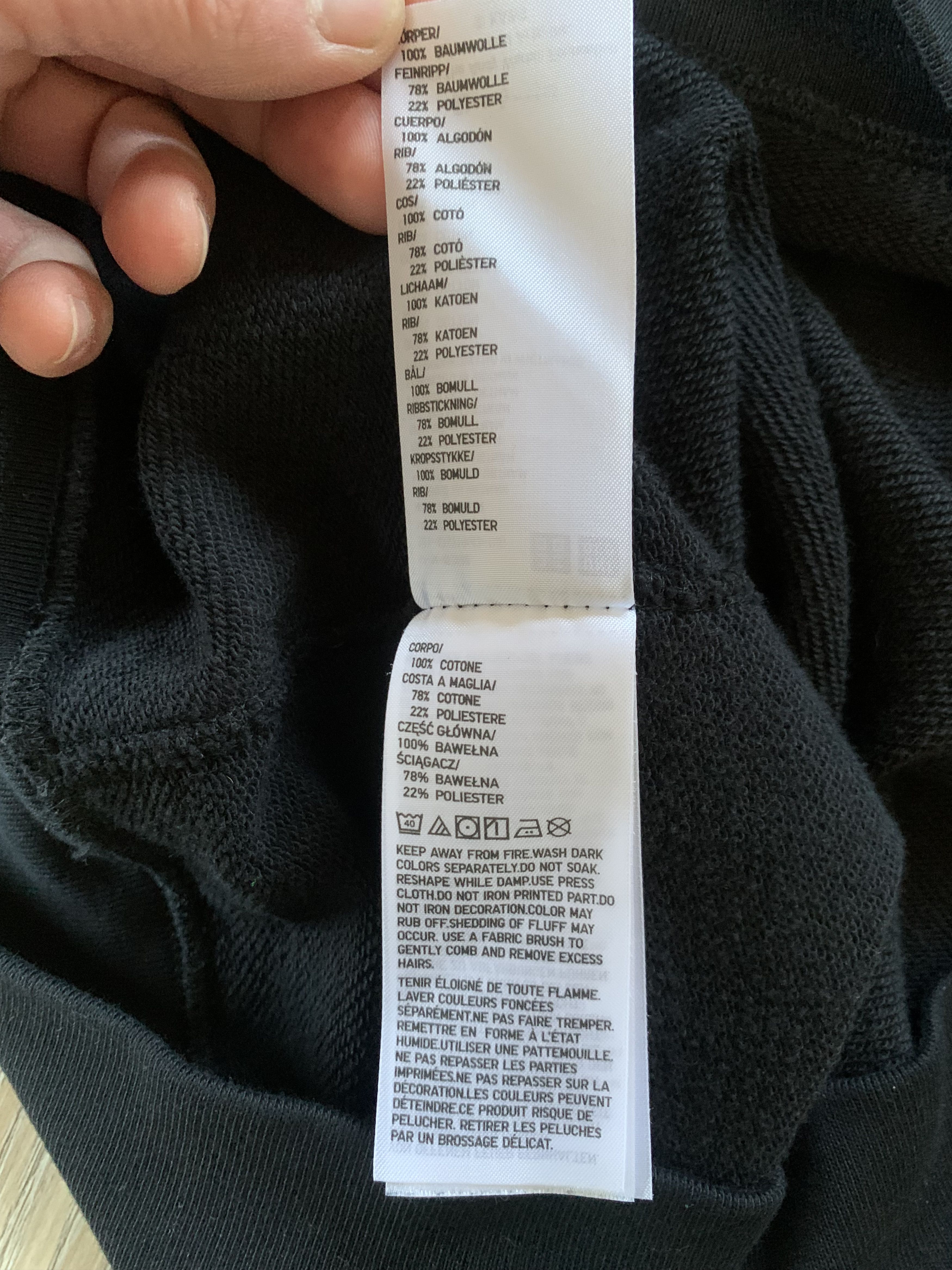 Japanese Brand Mens KAWS Uniqlo Andy Warhol Black Graphic Sweatshirt Size US M / EU 48-50 / 2 - 13 Thumbnail