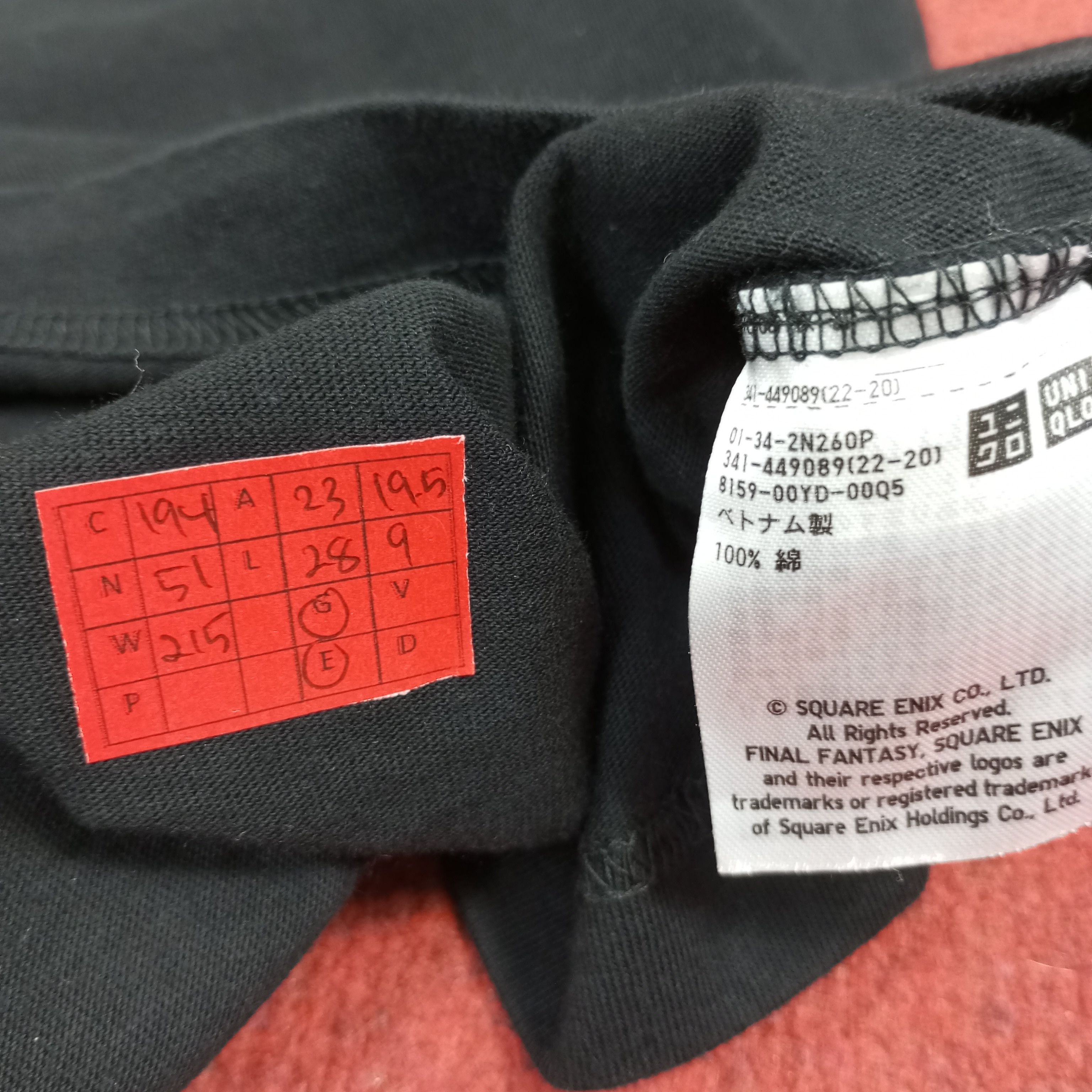 Japanese Brand × The Game × Uniqlo Uniqlo X Final Fantasy 35TH Anniversary Streetwear Tshirt Size US XL / EU 56 / 4 - 8 Thumbnail