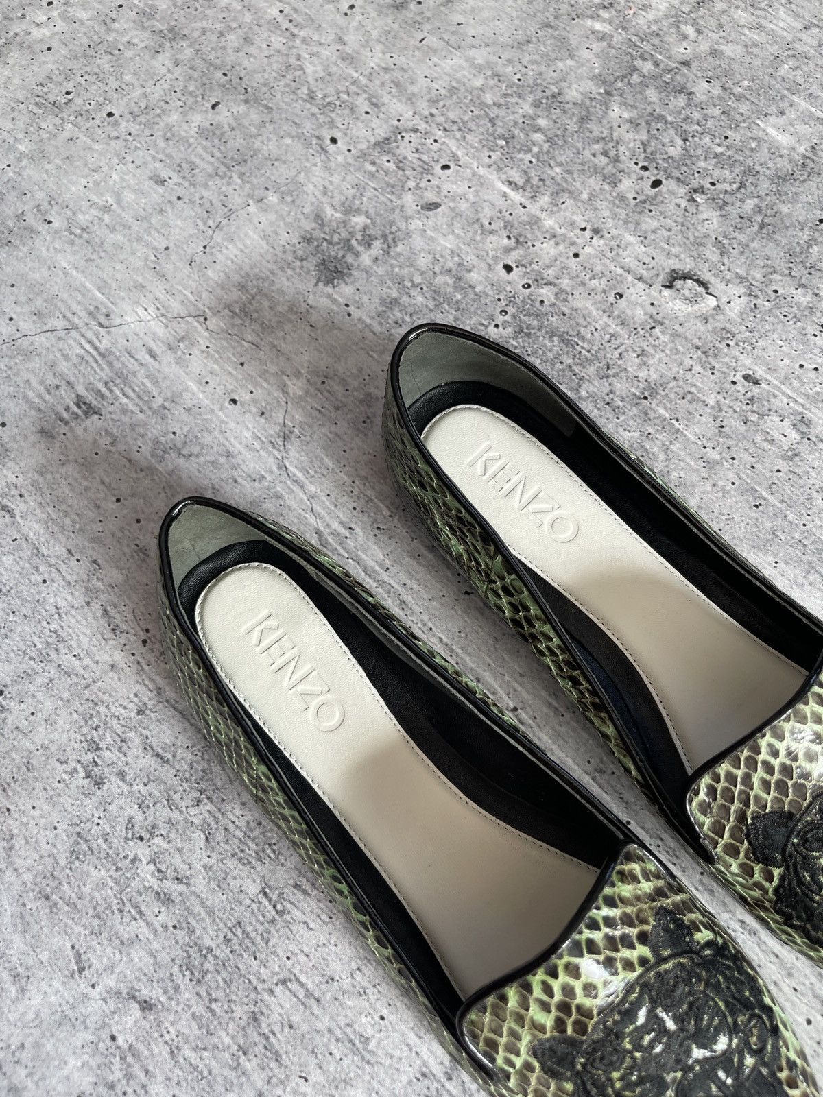 Kenzo Kenzo Green Loafers Size 35 - Snake Skin Effect with Tiger Size US 4 / IT 34 - 3 Thumbnail