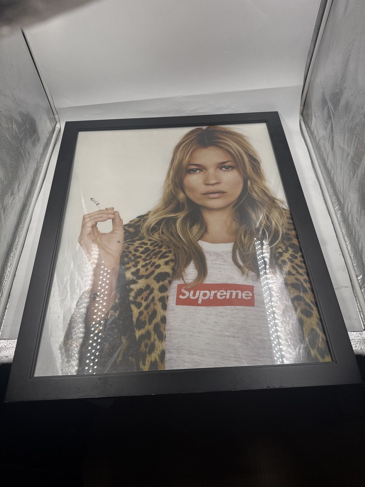 supreme ケイトモス　ポスター Supreme ケイトモス（Kate Moss）のポスターを販売 ー NOISEKING