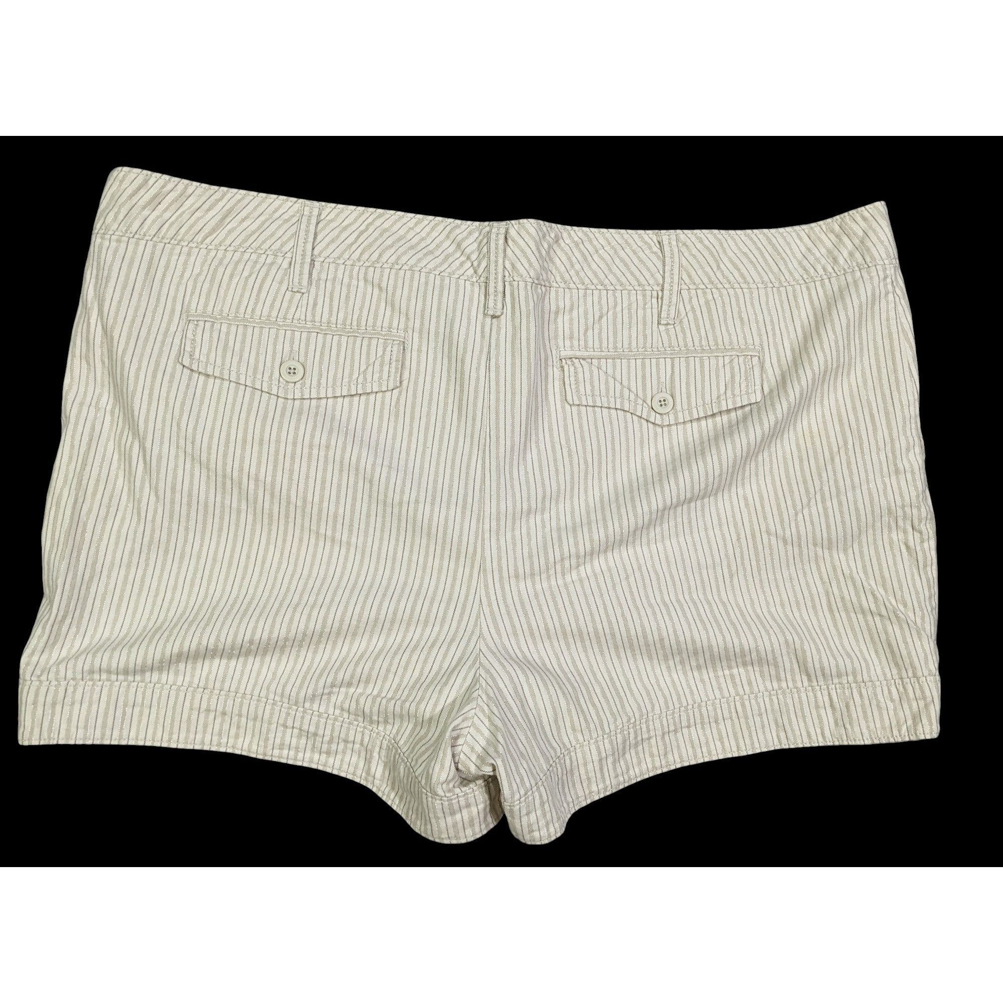 Gap Preppy Summer Cream Pinstripe Shorts by Gap Size 42" / US 20 - 2 Thumbnail