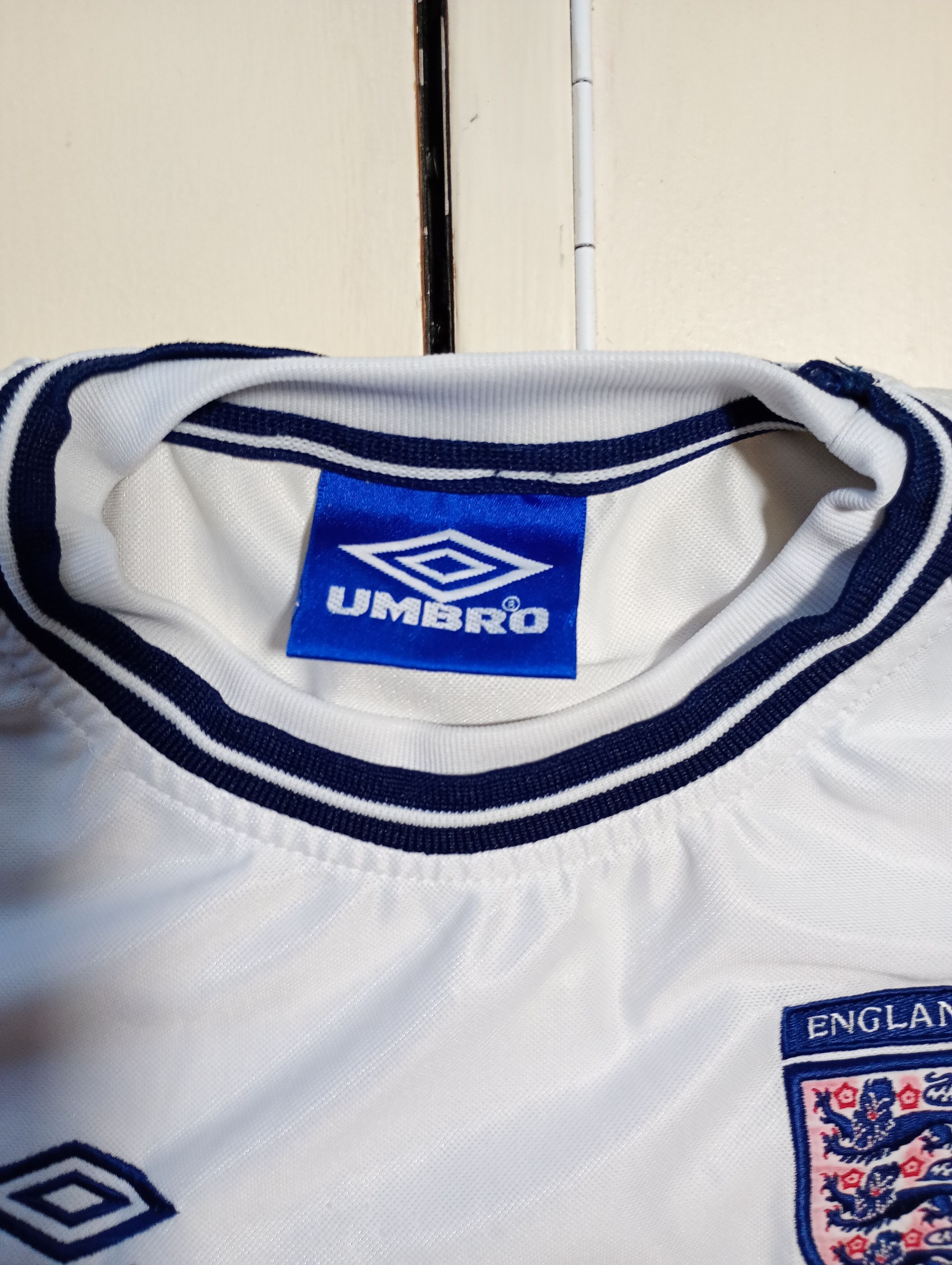 Umbro Umbro England Home Jersey 1999-2001 size LB (152-158 cm) Size US XS / EU 42 / 0 - 9 Thumbnail