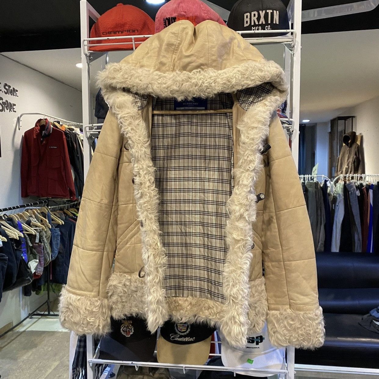 Burberry Burberry London Blue Label sheepskin leather jacket fur trim Size XS / US 0-2 / IT 36-38 - 3 Thumbnail