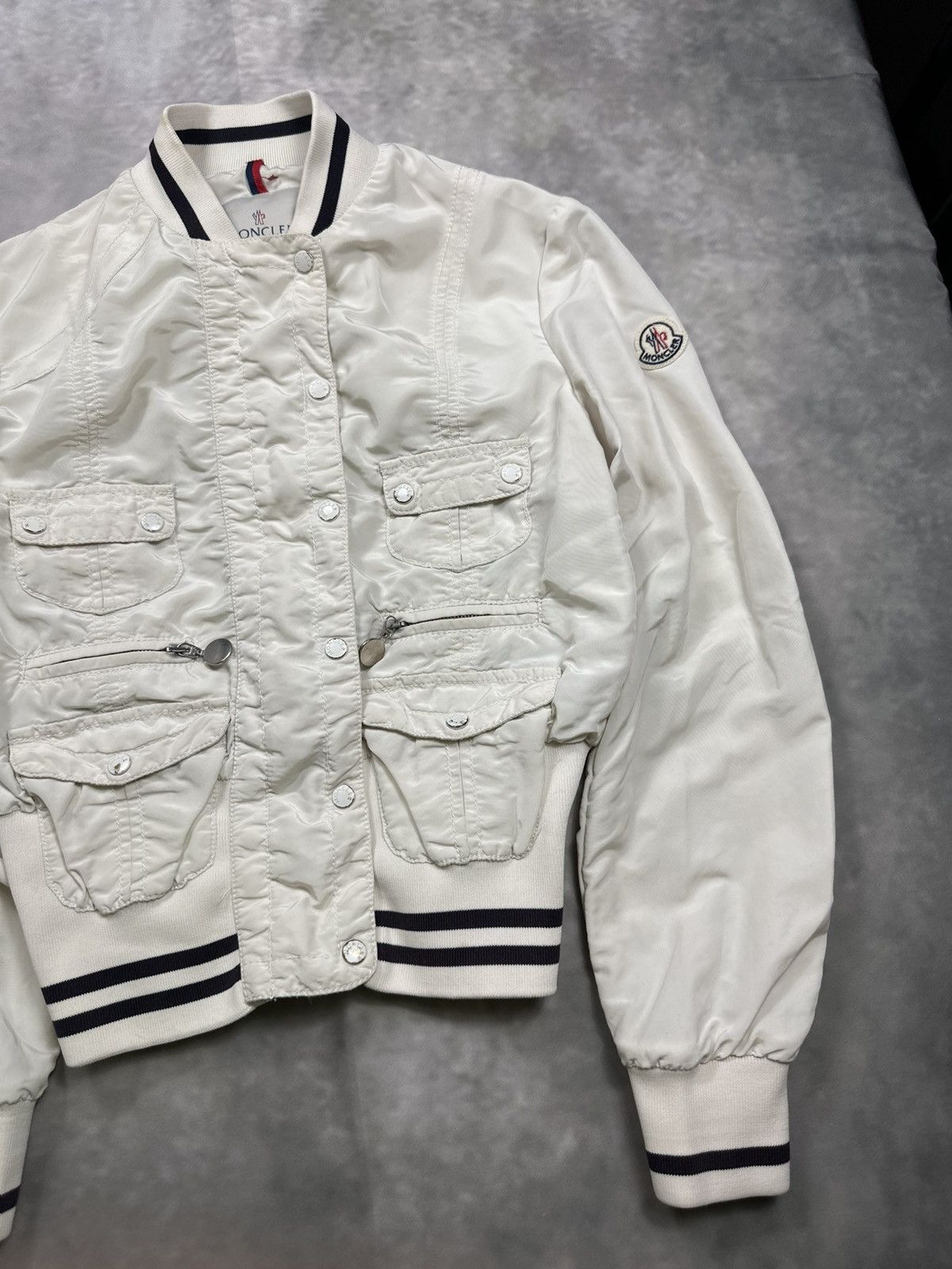 Moncler Moncler bomber cropped avant ga y2k Jacket – Cream – Size S Size S / US 4 / IT 40 - 3 Thumbnail
