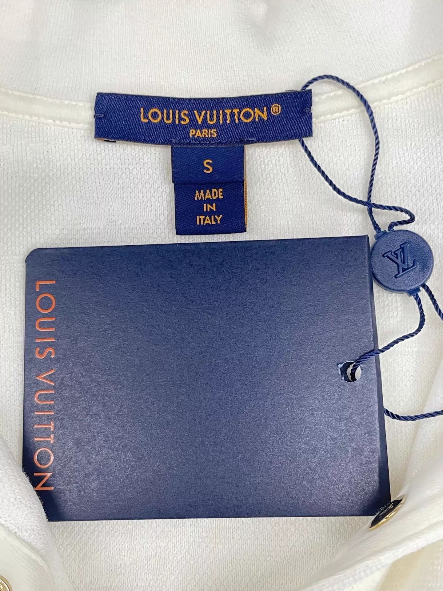 Louis Vuitton LV Women's Short Polo Vertical Buttons Slim Size S / US 4 / IT 40 - 5 Thumbnail