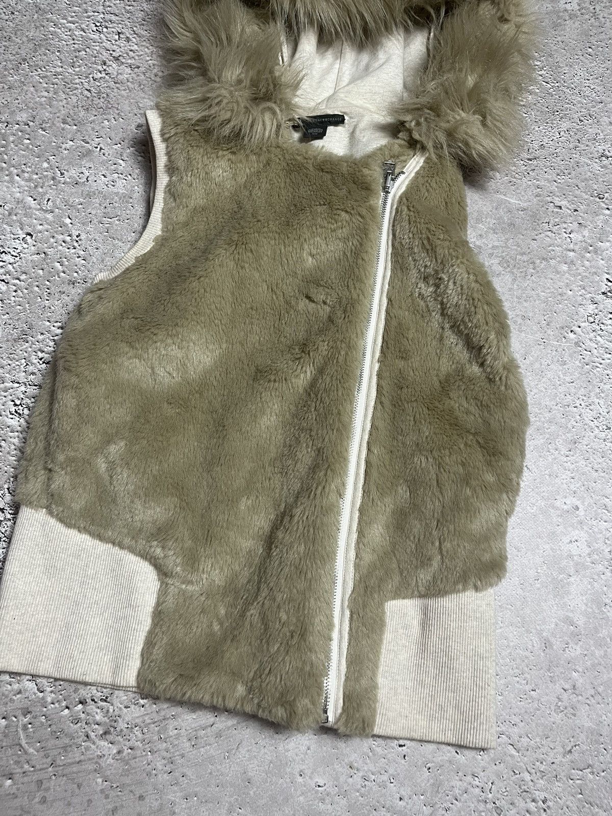 Armani × Armani Exchange Vintage Woman’s Armani Exchange Fur Faux Double Zip Vest Size M / US 6-8 / IT 42-44 - 6 Thumbnail