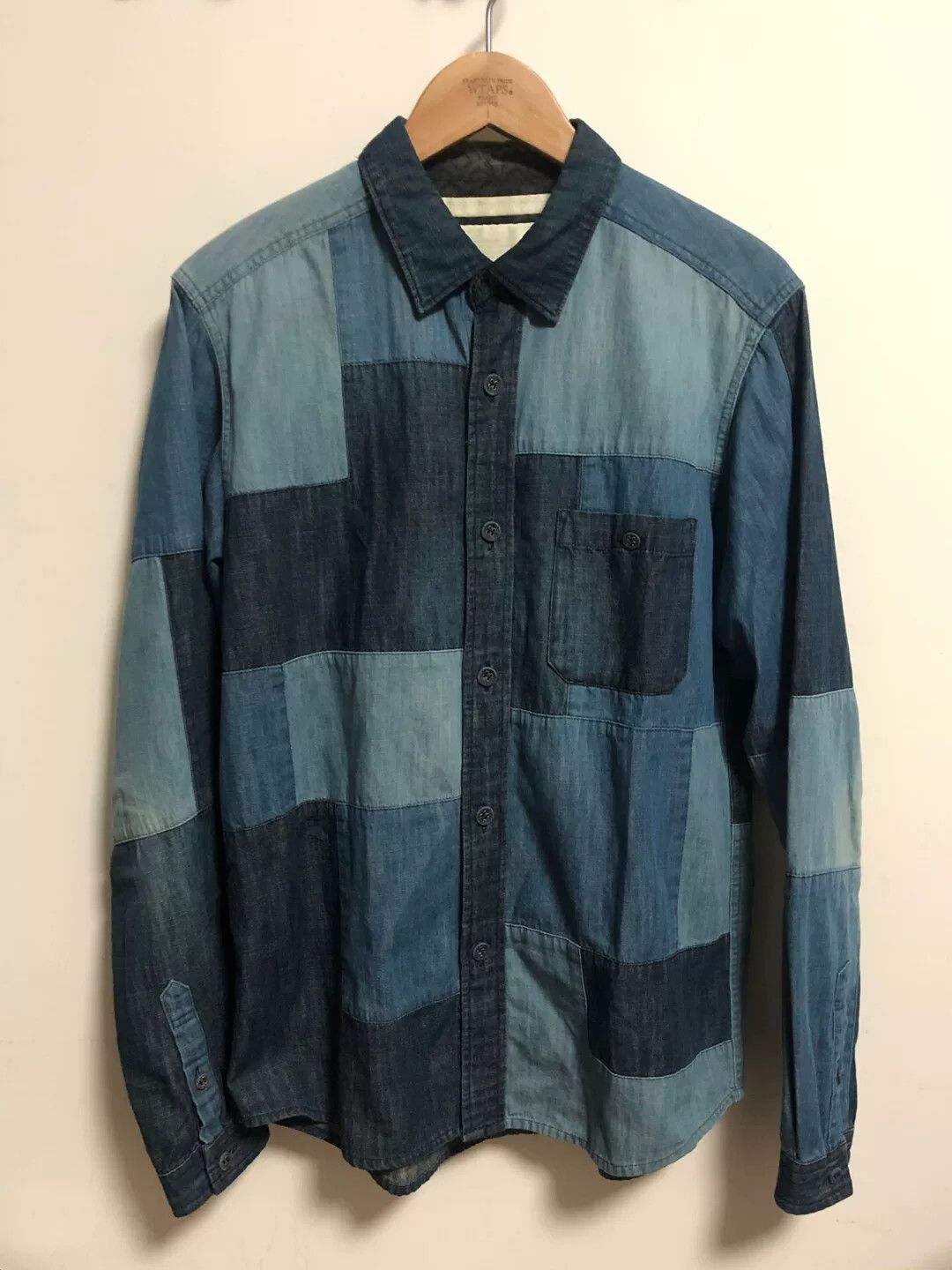 White Mountaineering indigo patchwork button-up shirt made in japan Size US S / EU 44-46 / 1 - 1 Thumbnail