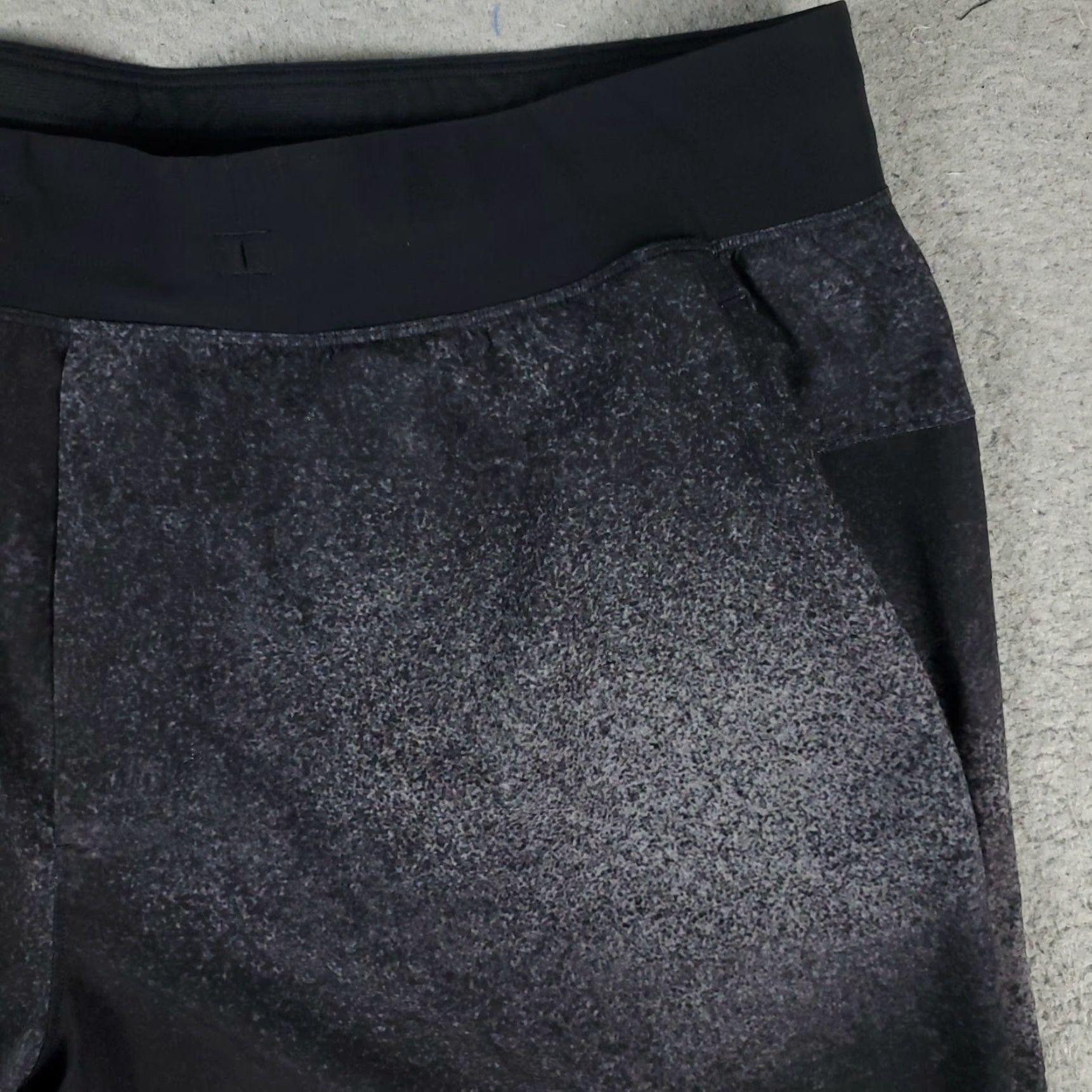 Lululemon LULULEMON Shorts Mens XL Gray Camouflage Active Stretch Running Size US 36 / EU 52 - 3 Thumbnail