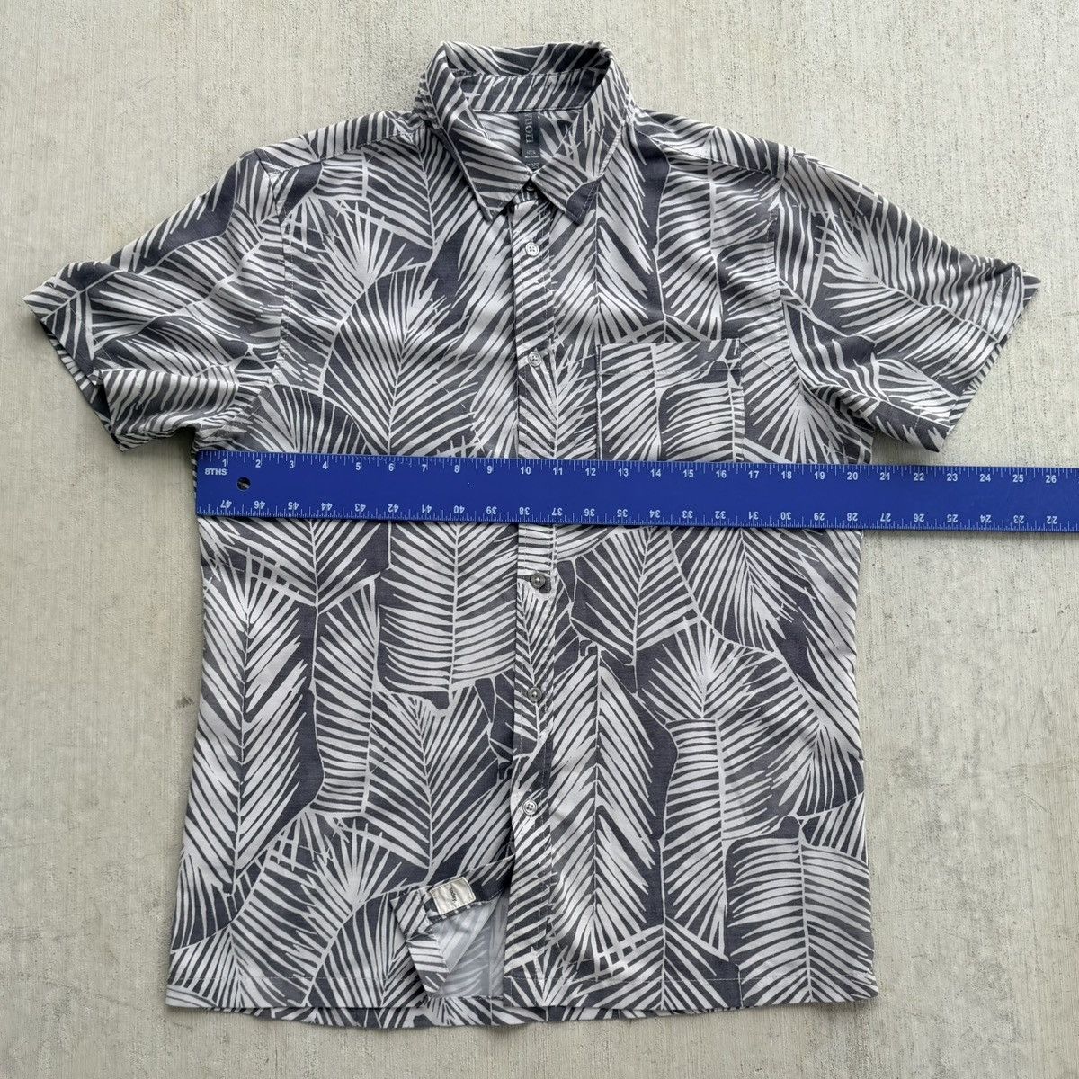 Vuori Vuori Short Sleeve Bridge Button Down Shirt Men M Palm Leaf Size US M / EU 48-50 / 2 - 5 Thumbnail