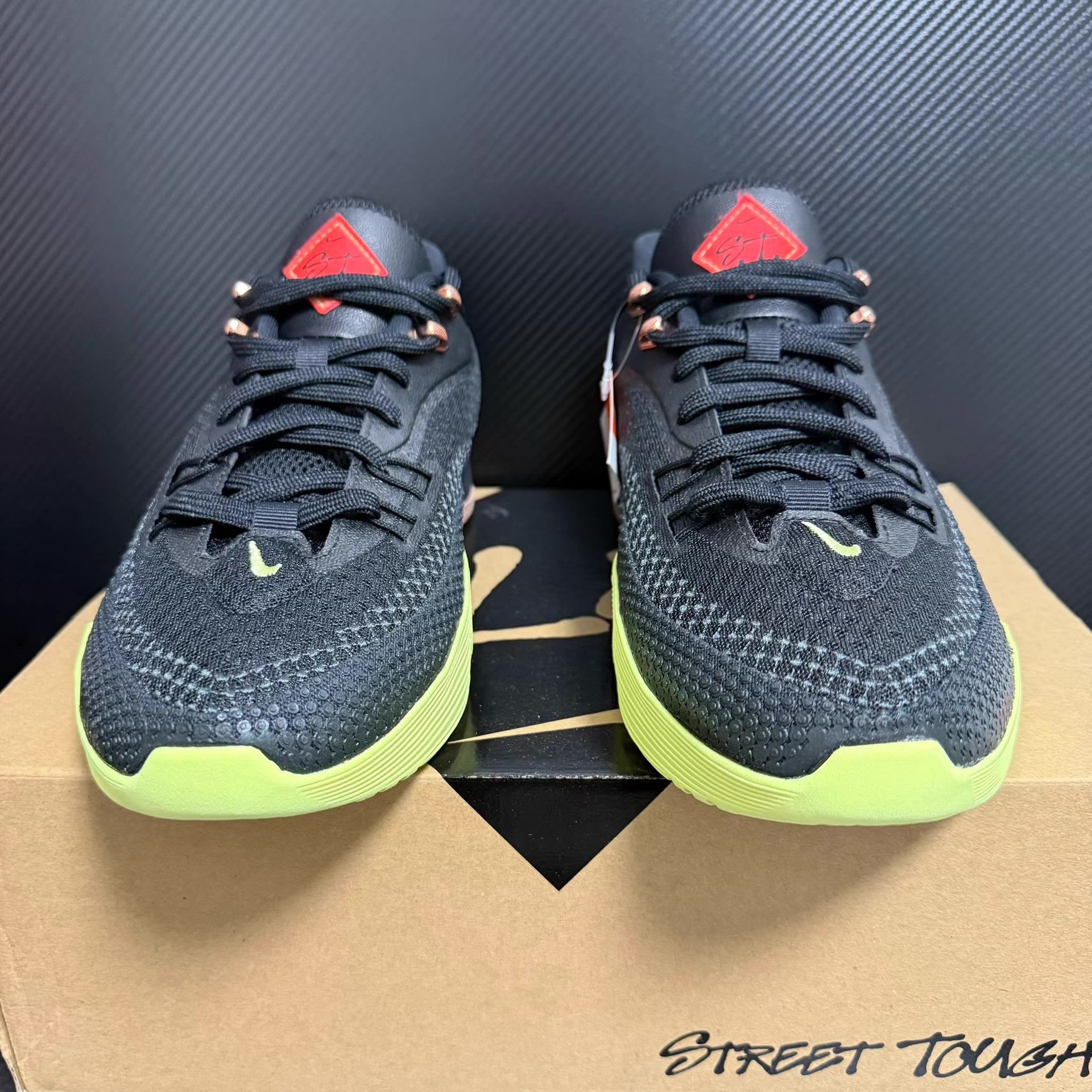 Nike Nike S.T. Flare Q11 Size US 10 / EU 43 - 2 Thumbnail