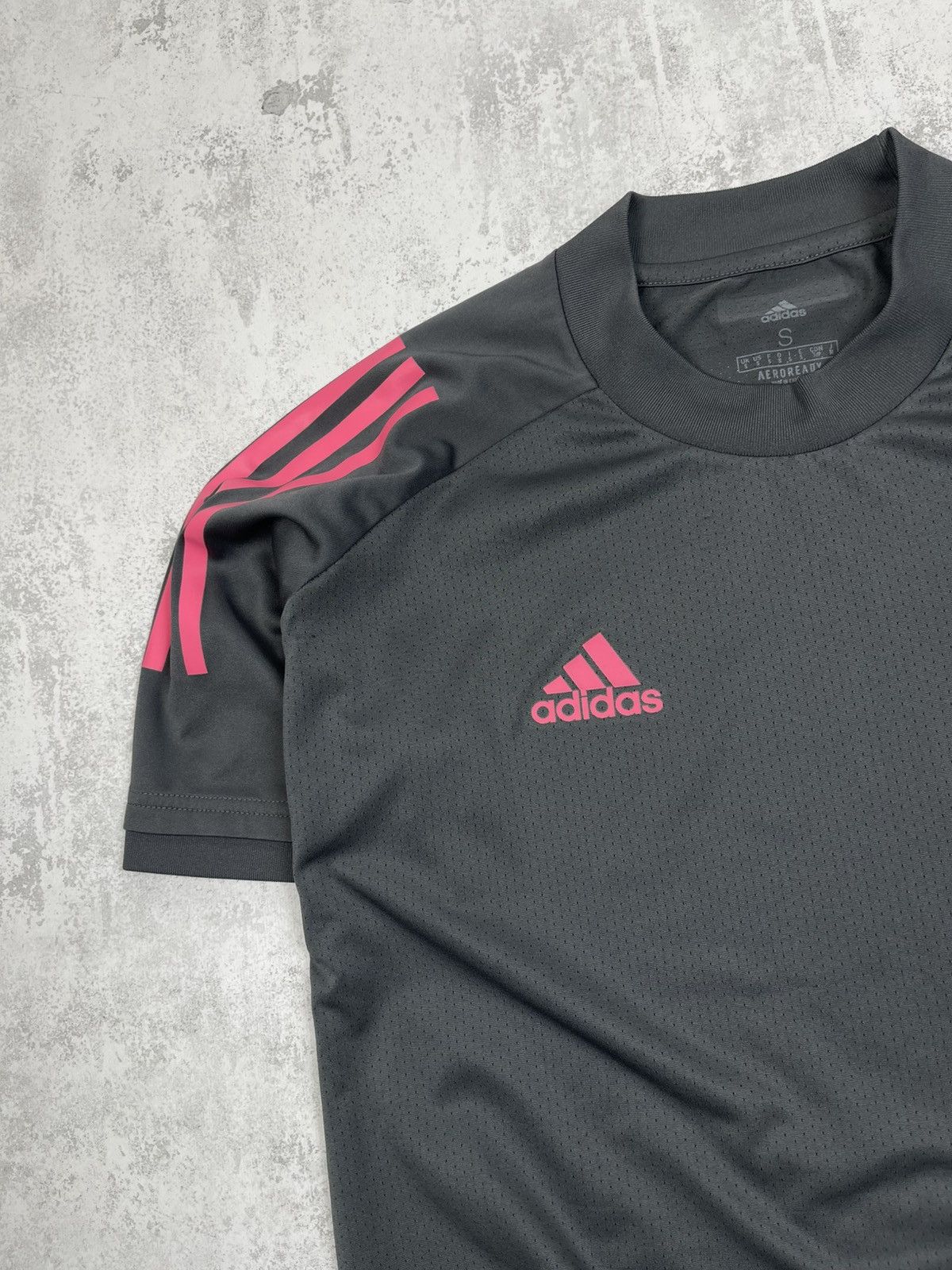 Adidas Real Madrid 2020/21 Training Jersey AEROREADY Performance Size US M / EU 48-50 / 2 - 3 Thumbnail
