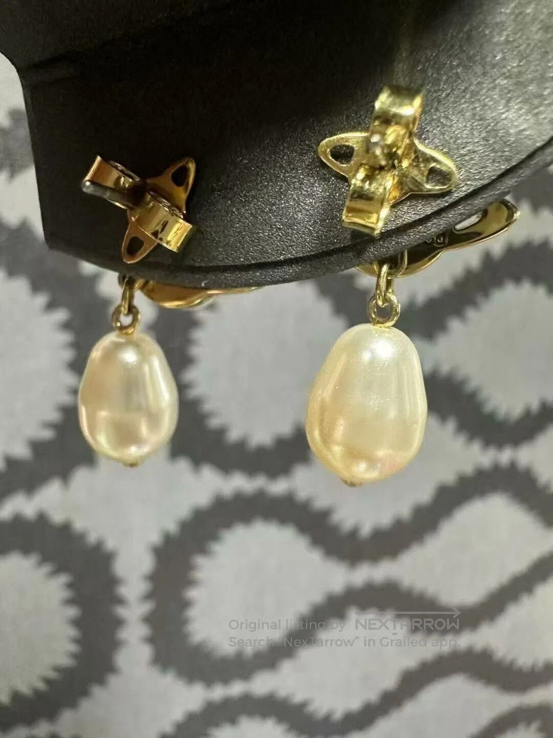 Vivienne Westwood Vivienne Westwood Saturn Pearl Earrings. Size ONE SIZE - 3 Thumbnail