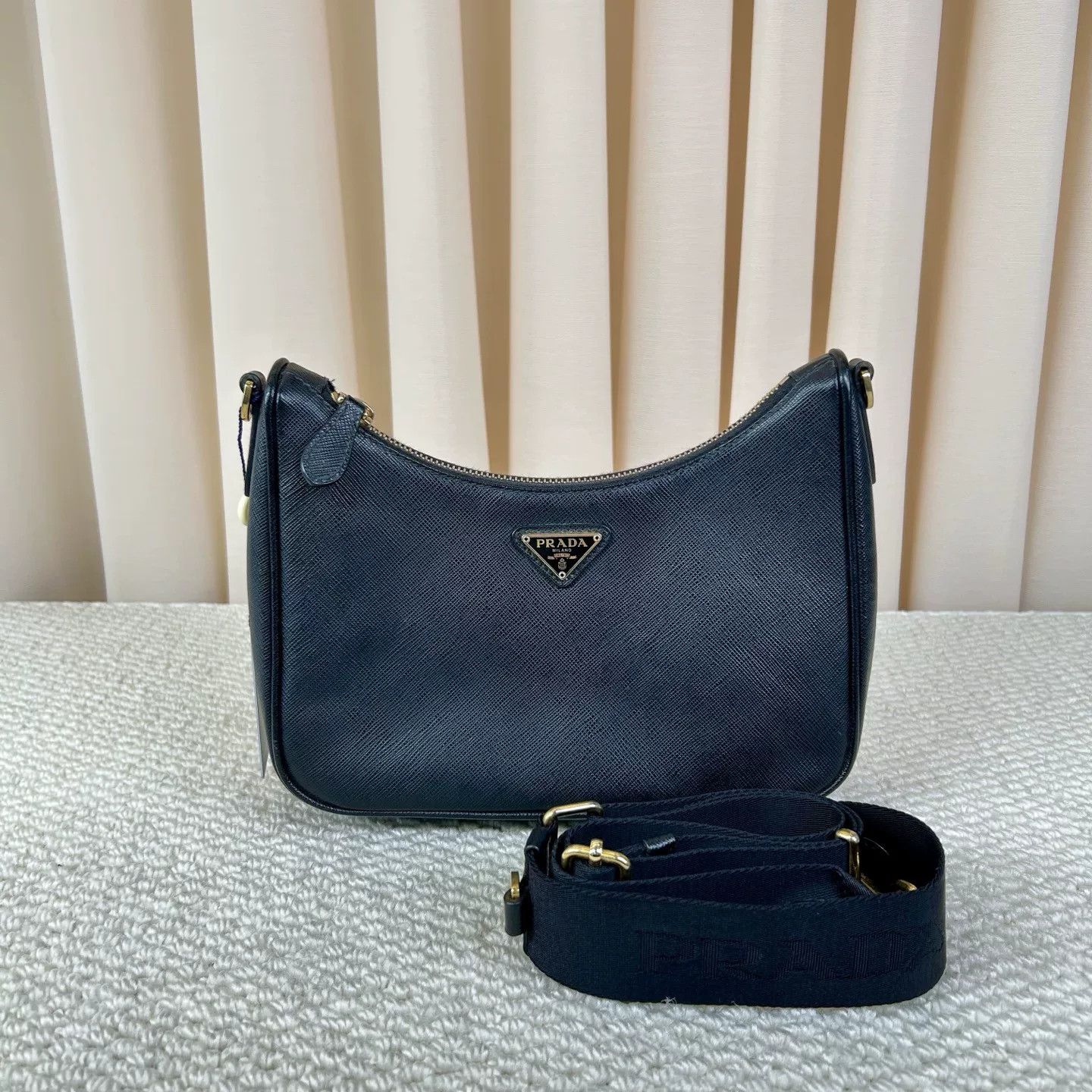 Prada Pre-loved Bag Very good condition Size ONE SIZE - 1 Thumbnail