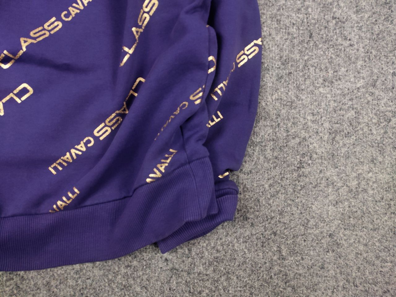 Roberto Cavalli Roberto Cavalli class Design Purple Monogram Logo Sweatshirt Size US S / EU 44-46 / 1 - 6 Thumbnail