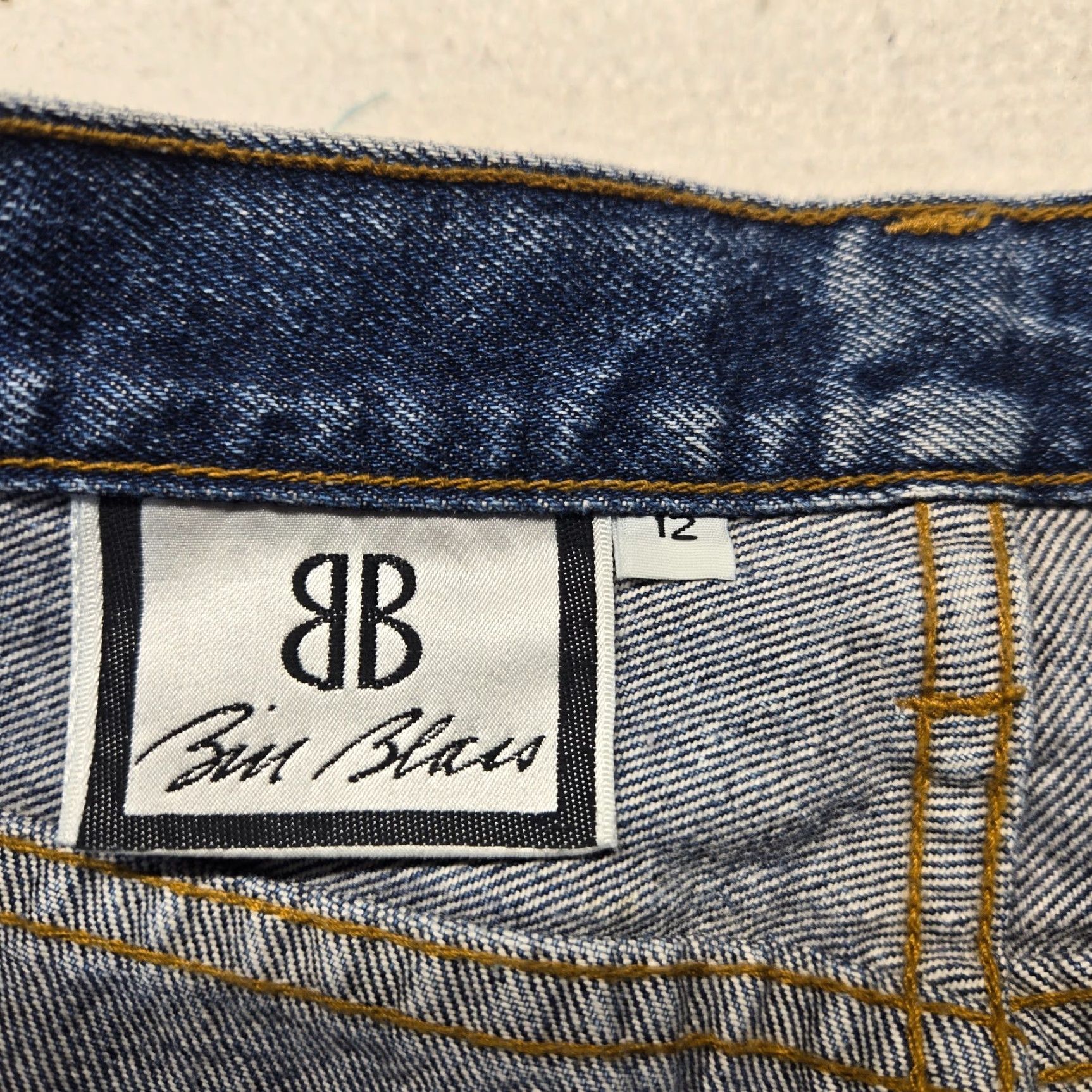 Bill Blass VINTAGE Bill Blass Jeans Women's Size 12 Blue Denim 100% Cotton Relaxed Straight Easy Fit Pants 5-Pocket Denim Jeans Blue Men? Size 34" / US 12 / IT 48 - 3 Thumbnail