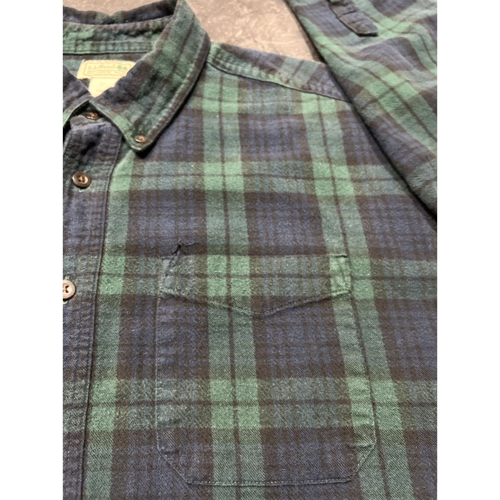 Vintage VINTAGE L.L. Bean Men's Flannel Shirt Casual Big & Tall XLT Long Sleeve Blue Green Scotch Plaid Size US XL / EU 56 / 4 - 3 Thumbnail