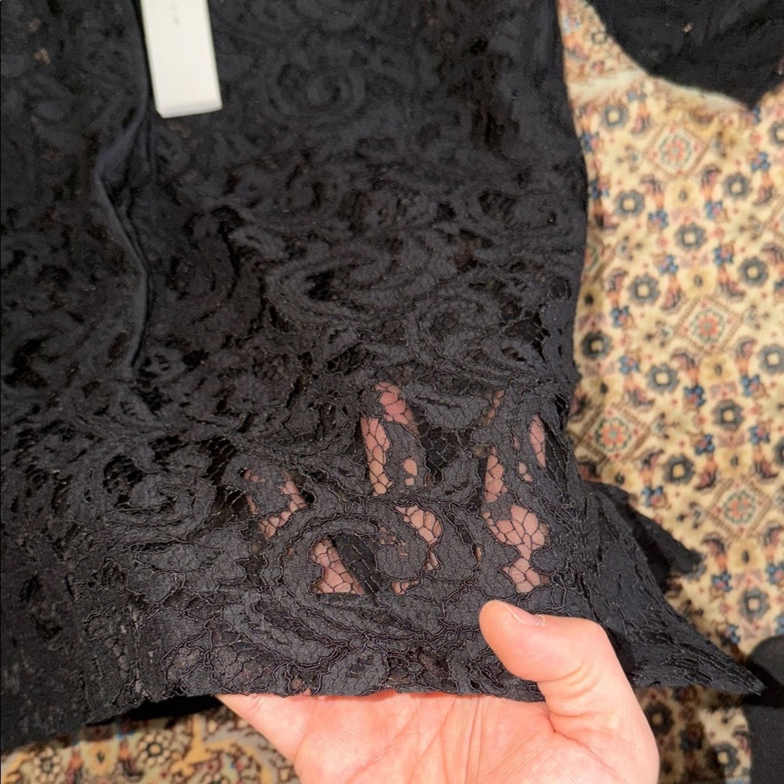 Victoria Beckham NWT Victoria Beckham Women's Floral Lace Blouse Size Medium Size M / US 6-8 / IT 42-44 - 4 Thumbnail