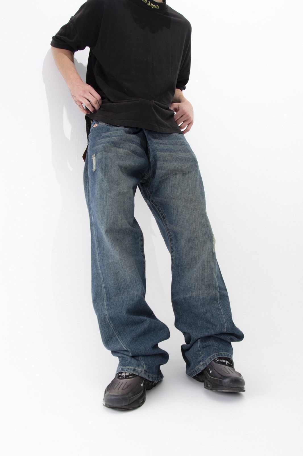 True Religion True religion faded denim distressed pants Size US 42 / EU 58 - 4 Thumbnail