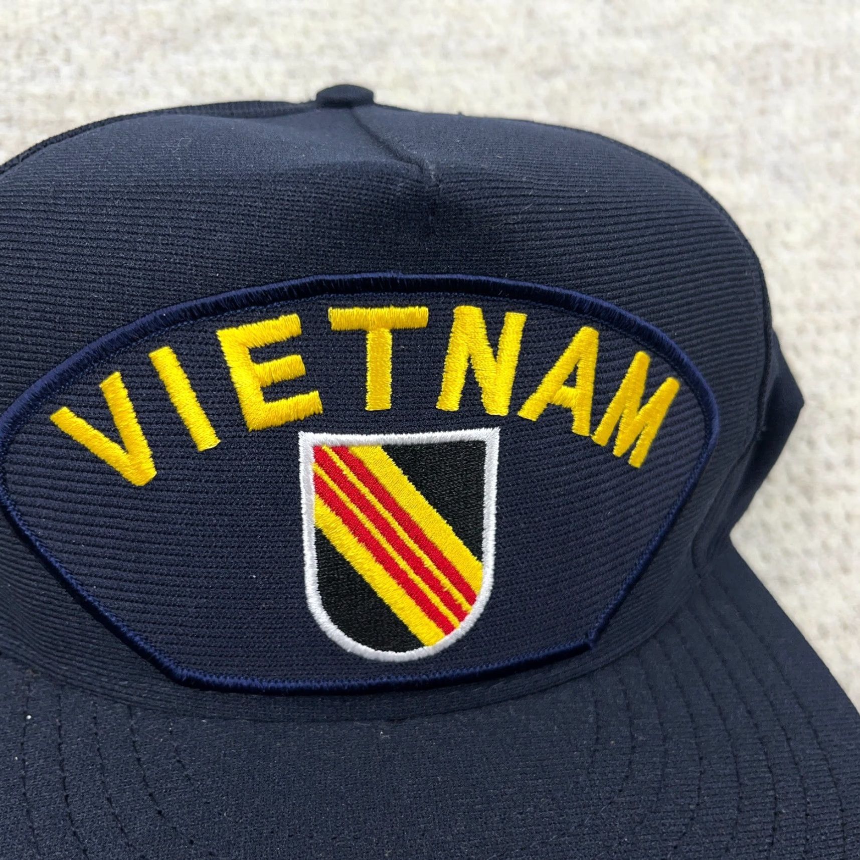 Vintage VINTAGE Eagle Crest Hat Cap Snapback Made In USA Military Army 90s Patch Blue One Size Mens Adjustable Classic Retro 80s 90s USA Logo Hipster Outdoor Size ONE SIZE - 3 Thumbnail