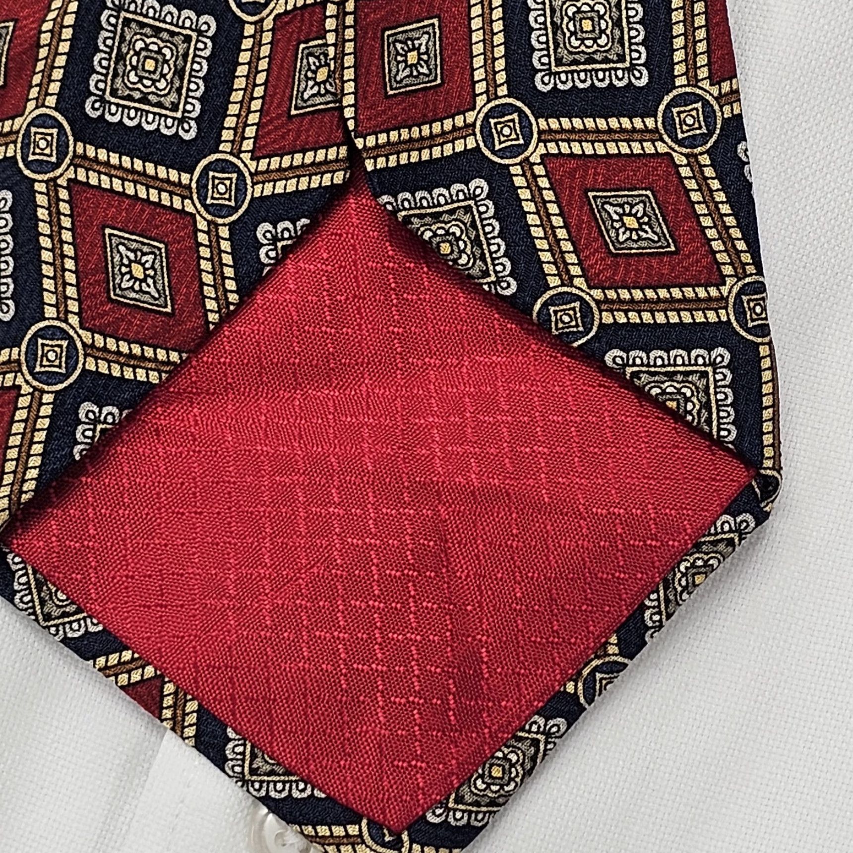 Vintage Zianetti X-Long Necktie Mens Red Geometric 100% Silk Preppy Retro Office Wear 64.5" x 4" Red Geometric Tie Classic Width Adult Mens Size ONE SIZE - 5 Thumbnail