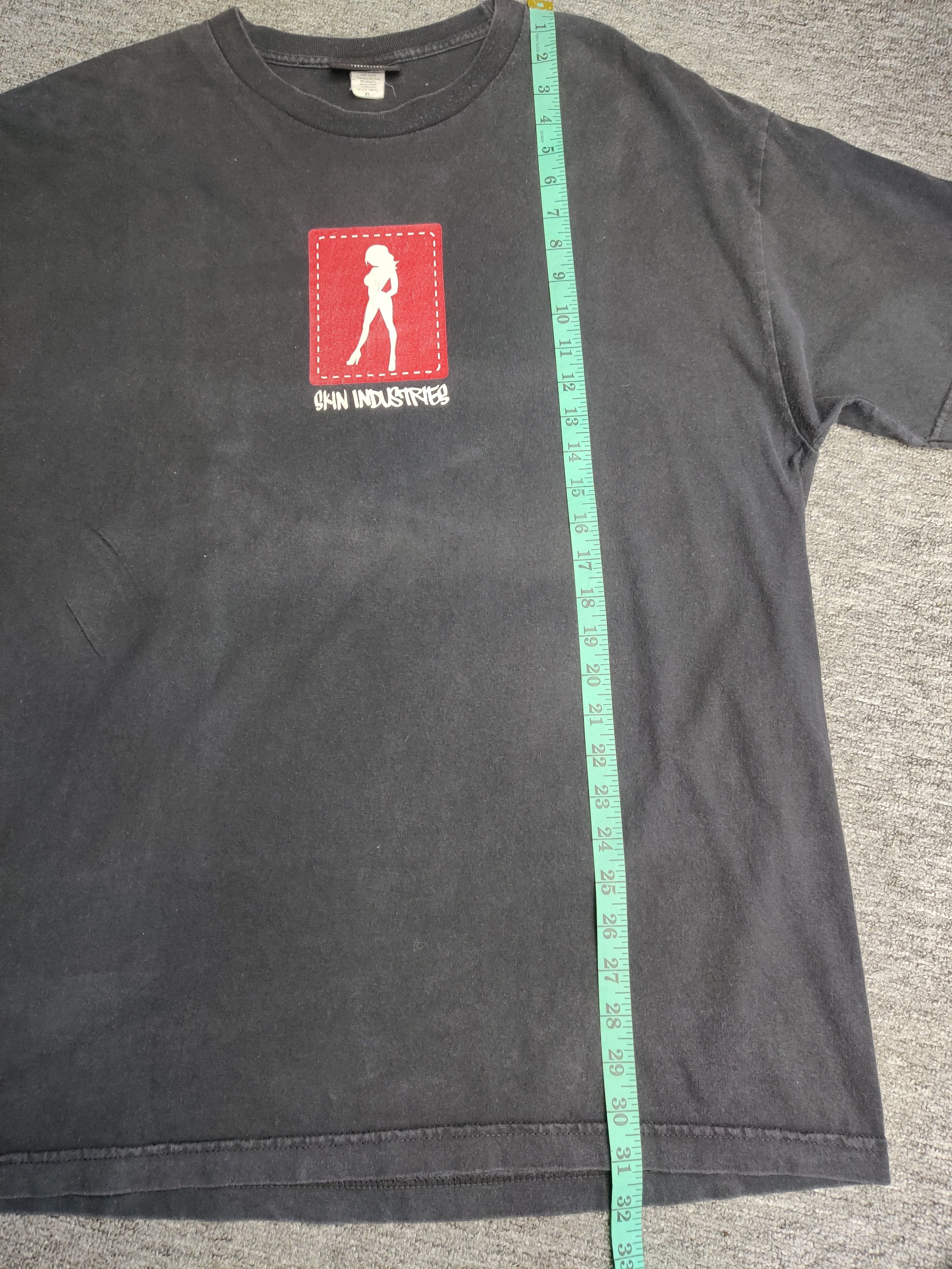 Vintage Vintage 90s Skin Industries Skateboard Tee Tshirt Size US XL / EU 56 / 4 - 11 Thumbnail