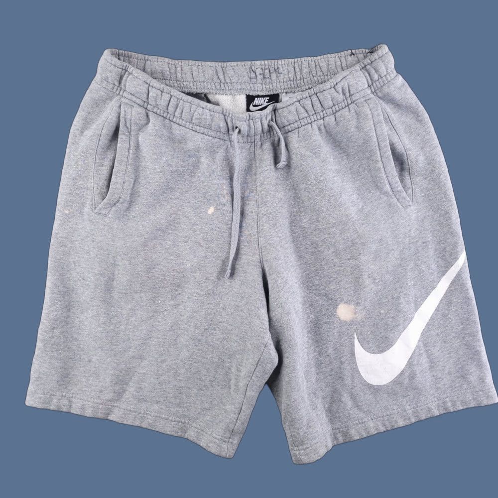 Nike Nike Shorts Mens M Gray Sweatpants Sweatshorts Casual Gym Size US 31 - 1 Thumbnail