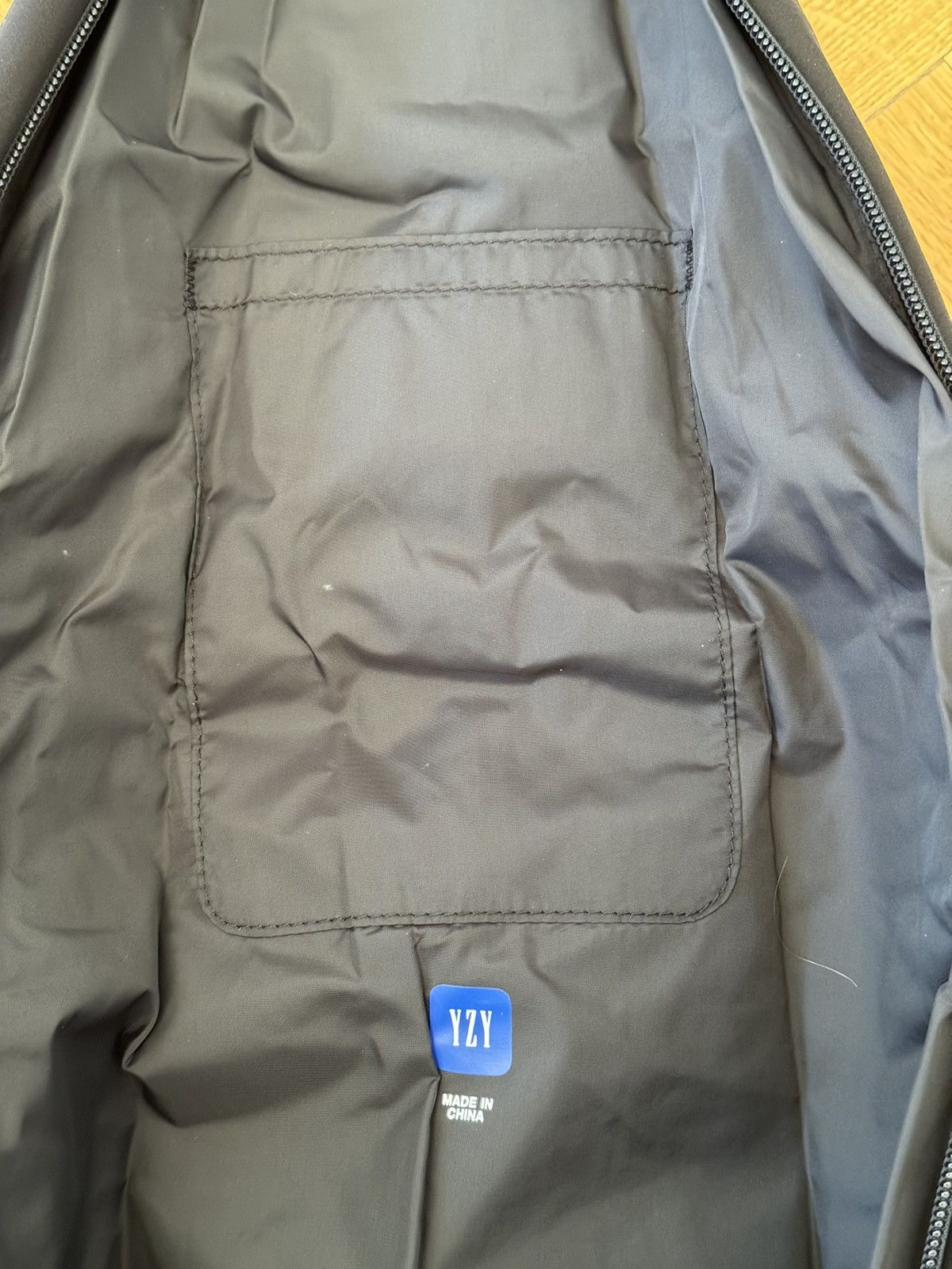Gap × Yeezy YEEZY X GAP black snake bag engineered by Balenciaga Size ONE SIZE - 9 Thumbnail