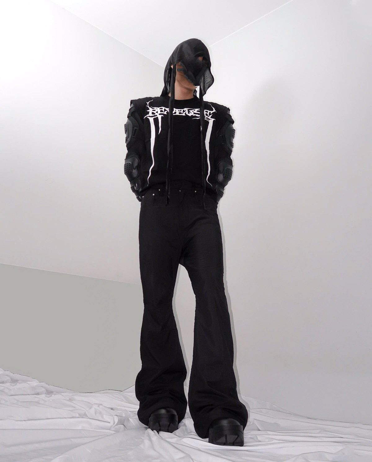 Designer × Handmade REVEUSE FLARED JEANS 2.0 Size US 32 / EU 48 - 5 Thumbnail