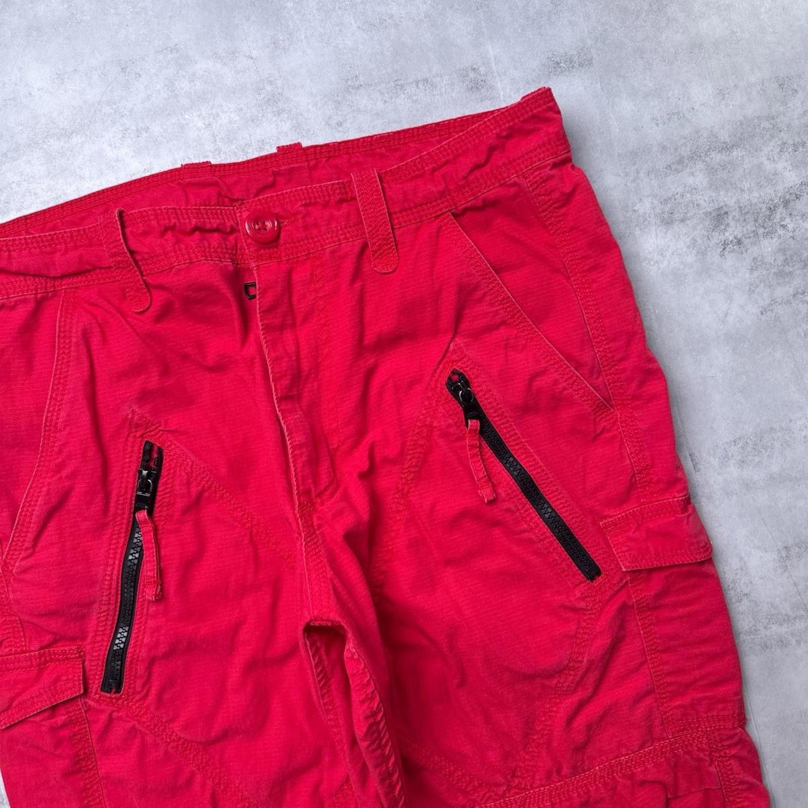 Armani Exchange Y2K Armani Exchange Cargo 00s Red Zipper Pockets Shorts Size US 29 - 8 Thumbnail