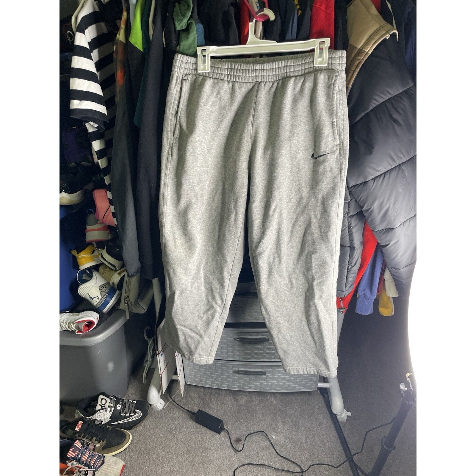 Nike Size Medium- Men's Nike Heather Gray Sweatpants straight leg Size US 42 / EU 58 - 1 Thumbnail