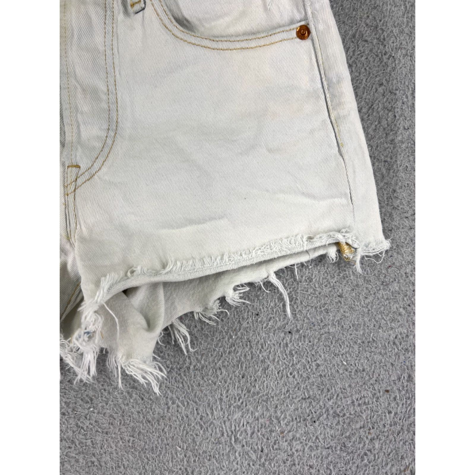 Levi's Levi's Shorts Womens White Denim Cut-Off 24x2 Button Fly 501 Jean Style Casual Beach Womens Size 42" / US 20 - 2 Thumbnail
