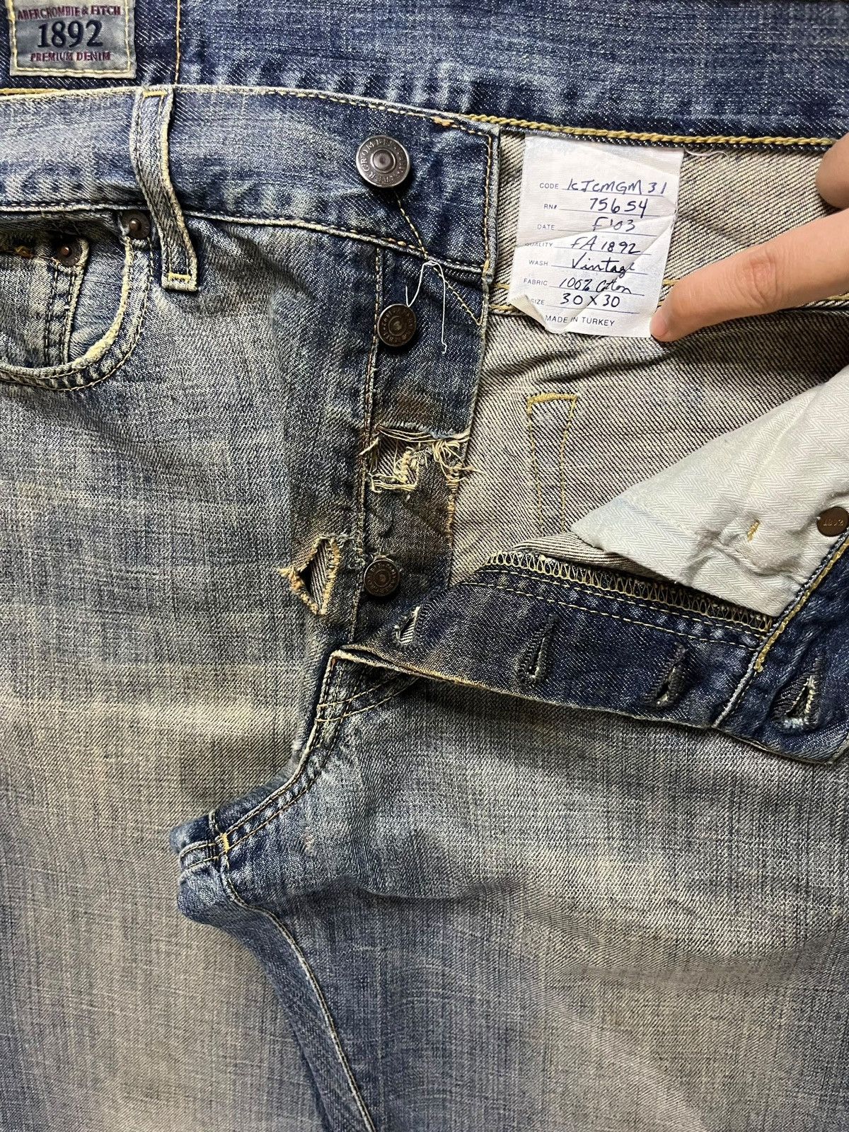 Abercrombie & Fitch Vintage Abercrombie Mud Wash Distressed Bootcut Jeans Size US 31 - 4 Thumbnail