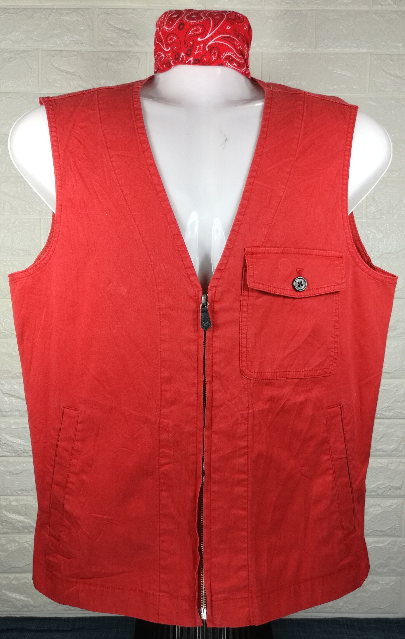 Japanese Brand Vintage Japanese Brand Red Vest Size US L / EU 52-54 / 3 - 1 Thumbnail