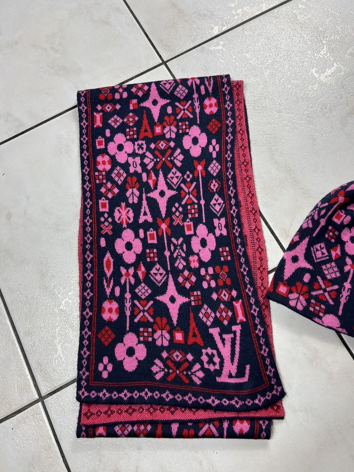 Louis Vuitton Vintage Louis Vuitton set hat+scarf floral monogram luxury Size ONE SIZE - 4 Thumbnail