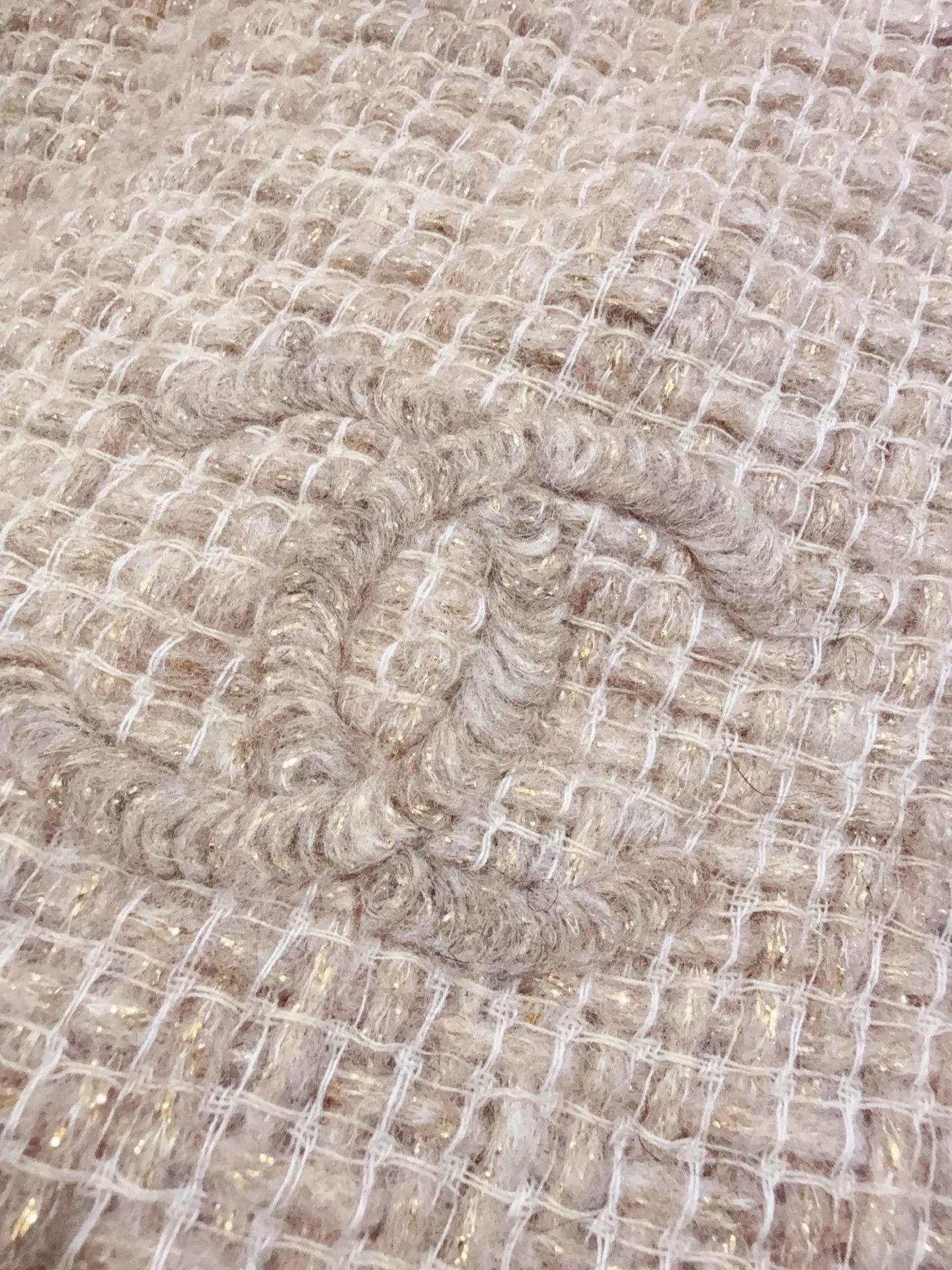Chanel Chanel Gold-Threaded Luxury Scarf Like New Size ONE SIZE - 3 Thumbnail