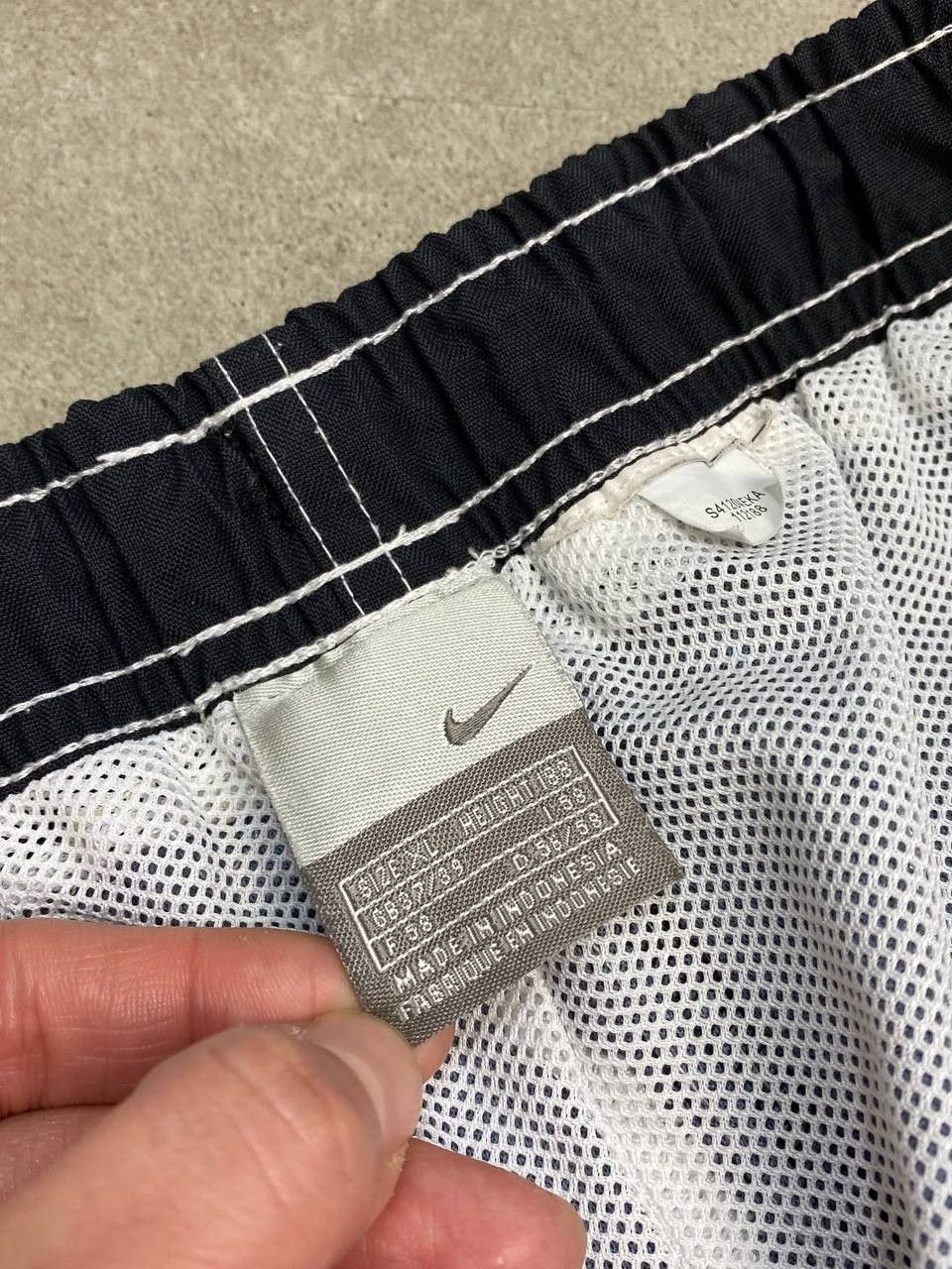 Nike Vintage Nike Y2K 2000s Small Logo Long Shorts Size US 40 / EU 56 - 13 Thumbnail