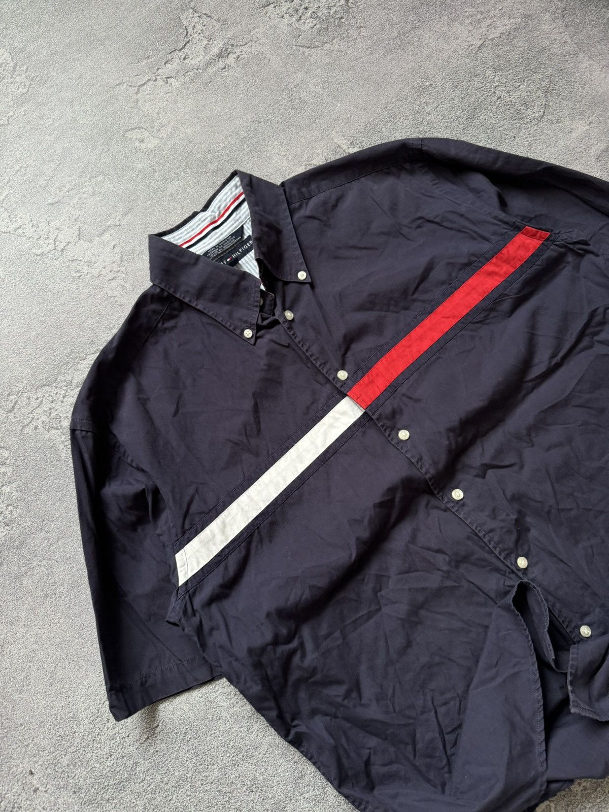 Tommy Hilfiger × Vintage Tommy Hilfiger M vintage big logo shirt button up polo tee Size US M / EU 48-50 / 2 - 2 Thumbnail