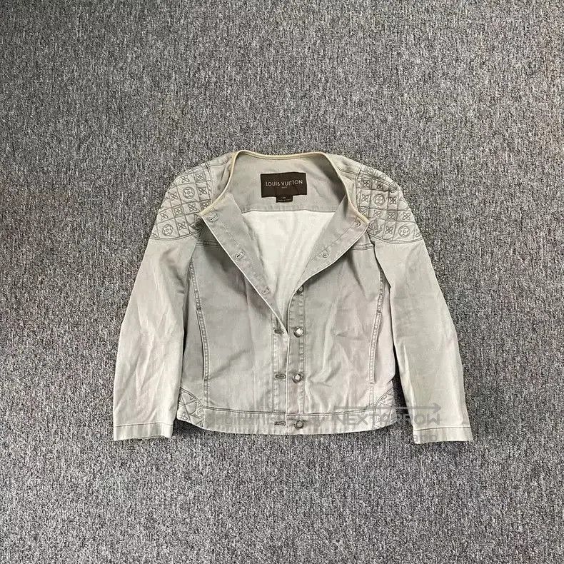 Louis Vuitton Louis Vuitton Denim Jacket Size 36. Size XS / US 0-2 / IT 36-38 - 1 Thumbnail