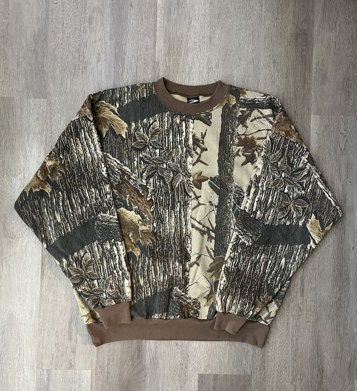 image of Crazy Vintage 90's Camo Sweatshirt Crewneck in Green, Men's (Size 2XL)