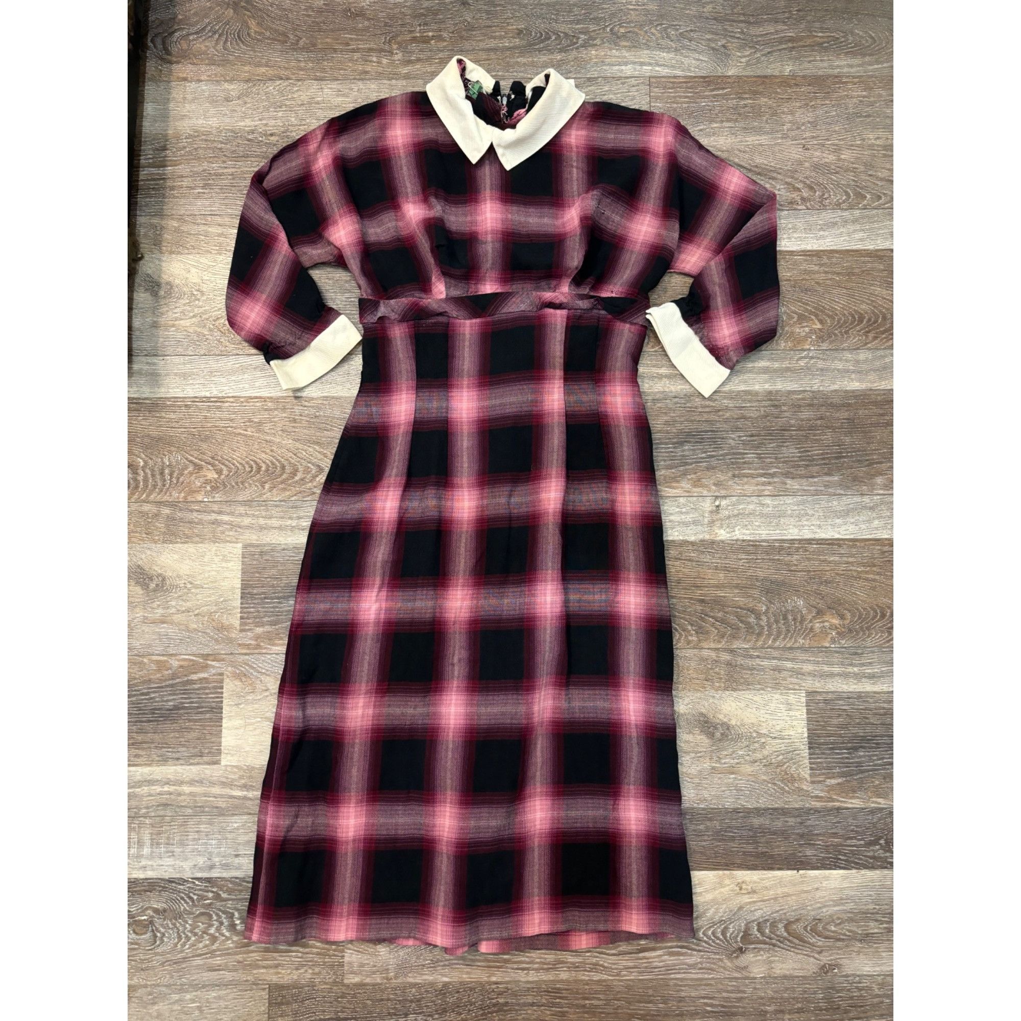 Vintage M Vintage Leo Danal Midi Plaid Dress Size M / US 6-8 / IT 42-44 - 1 Thumbnail